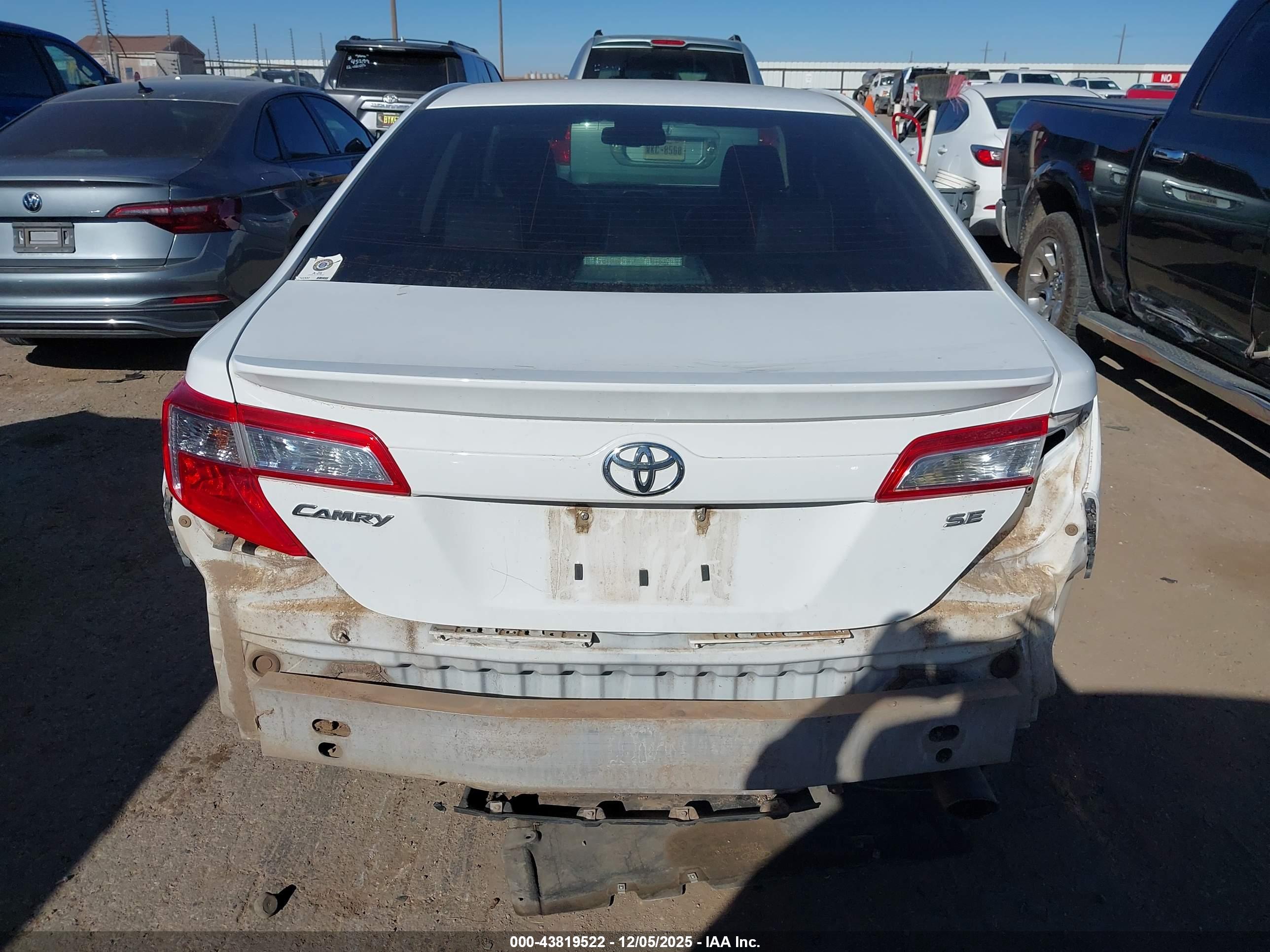TOYOTA CAMRY image 6