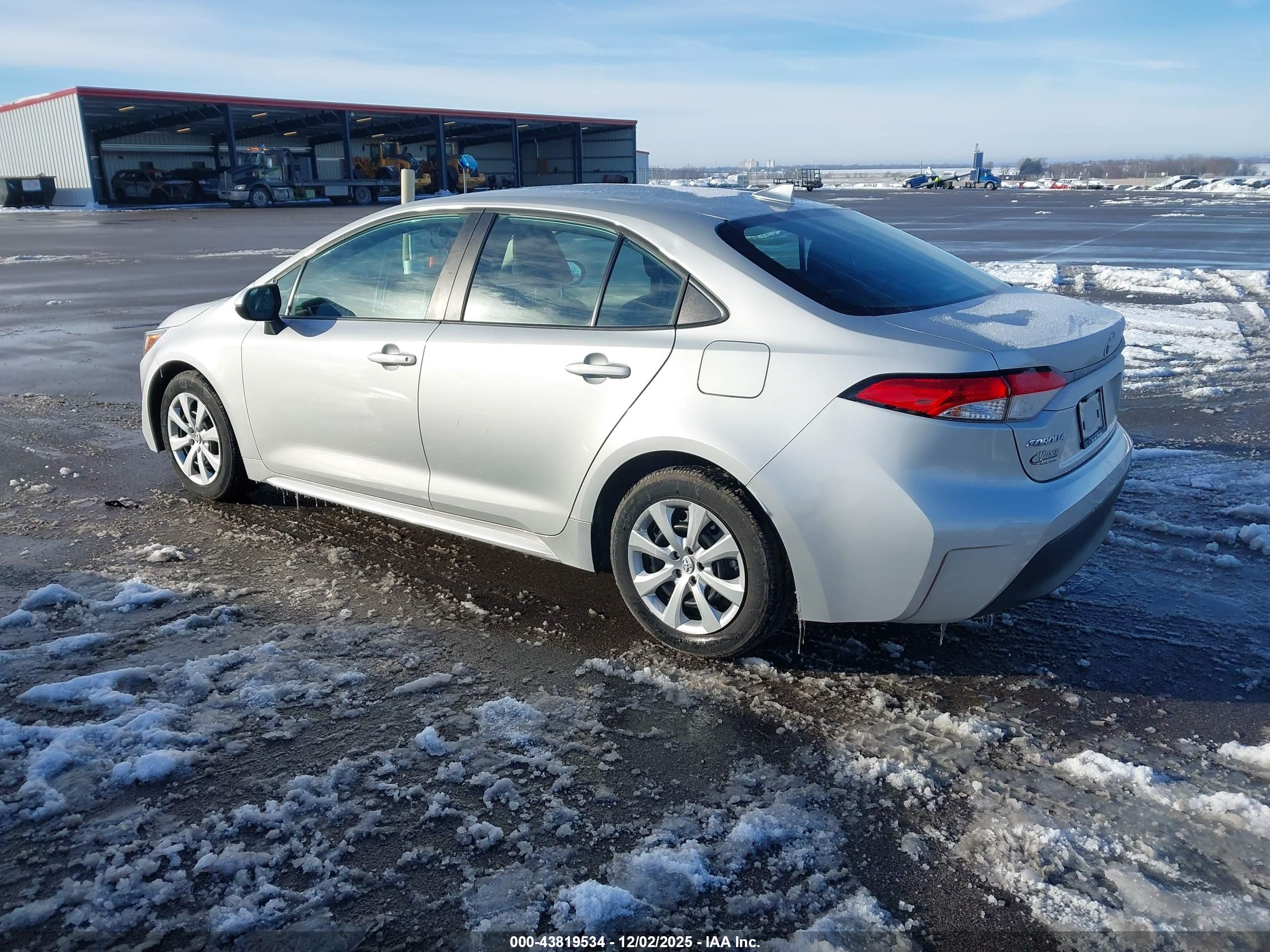 TOYOTA COROLLA image 3