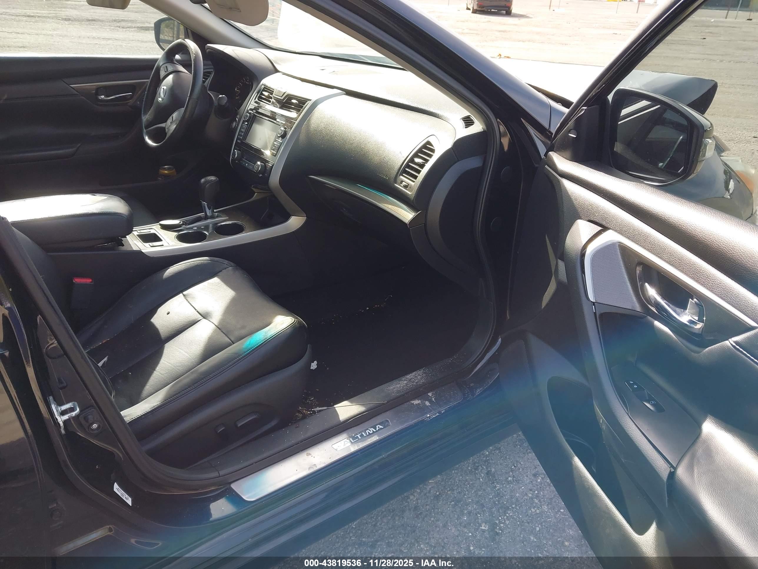 NISSAN ALTIMA image 5