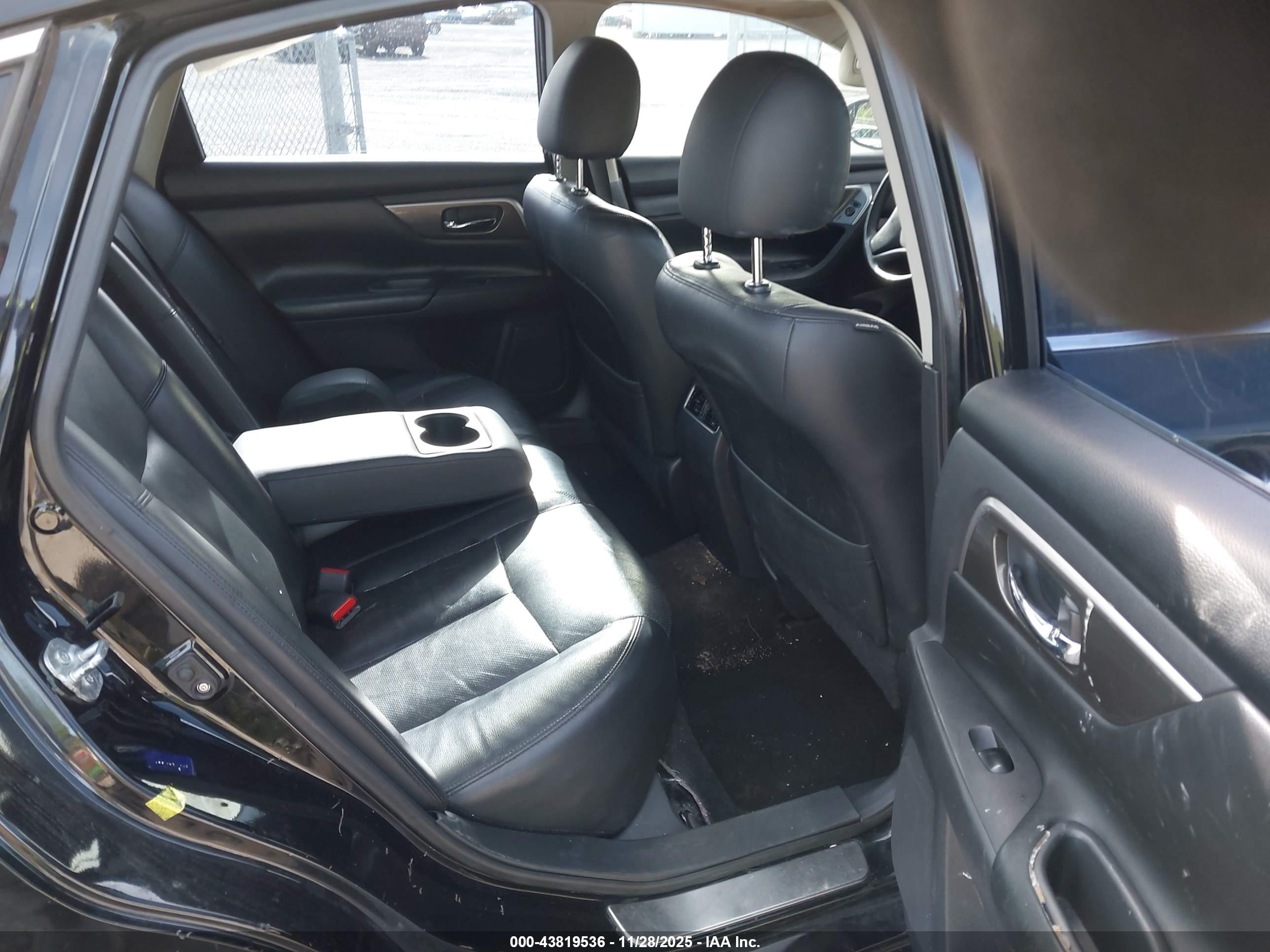 NISSAN ALTIMA image 8