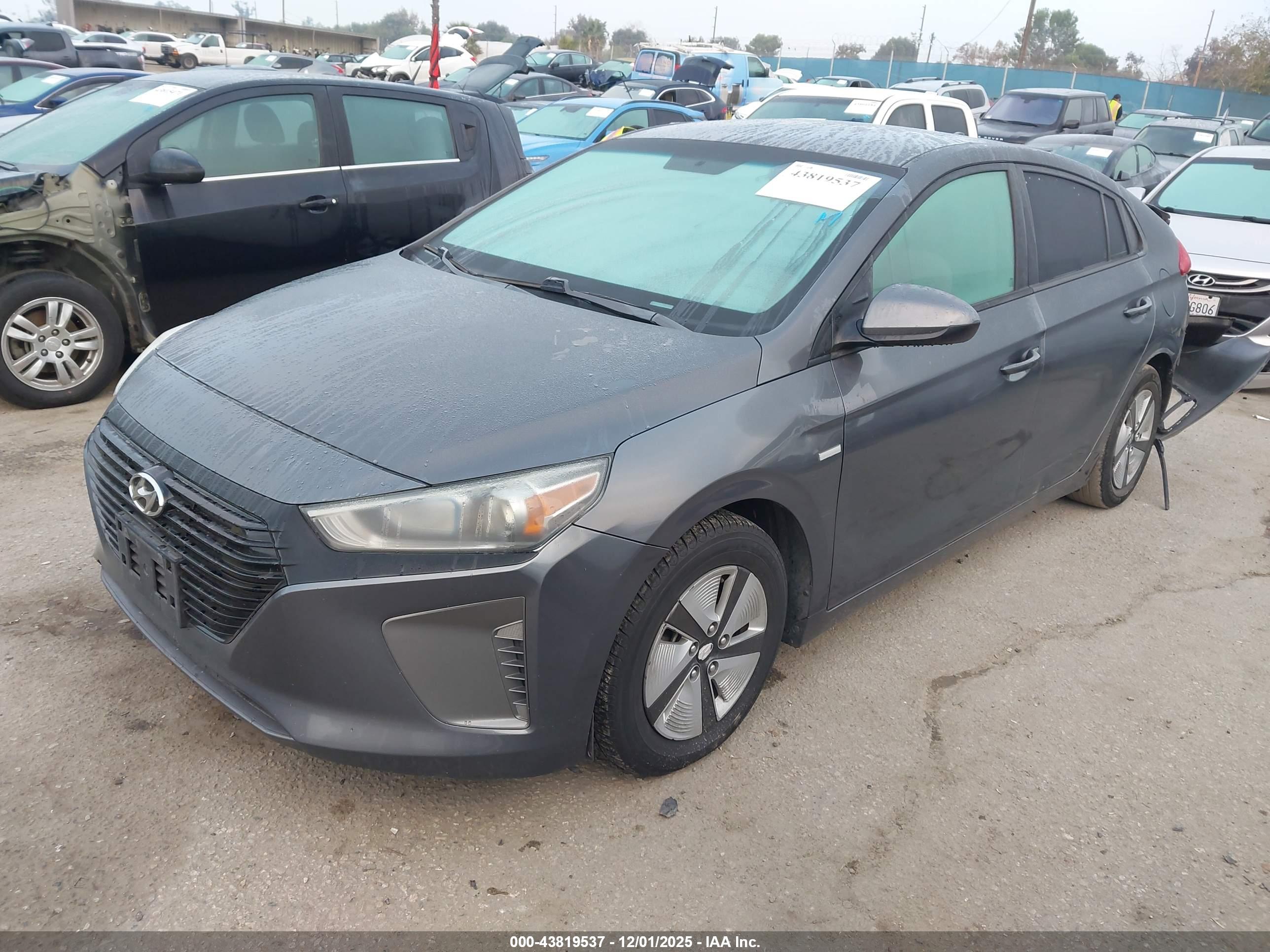 HYUNDAI IONIQ image 2