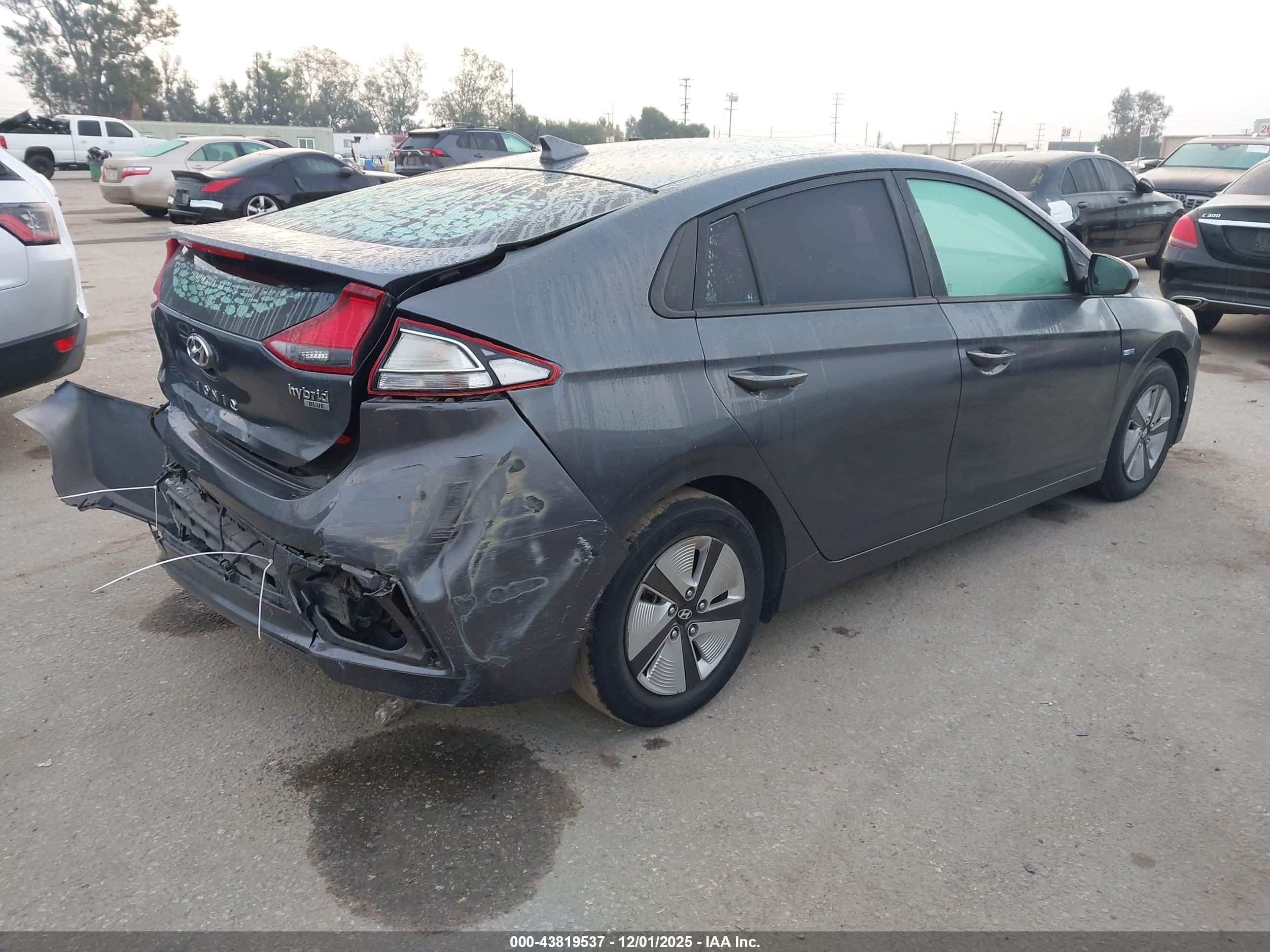 HYUNDAI IONIQ image 4
