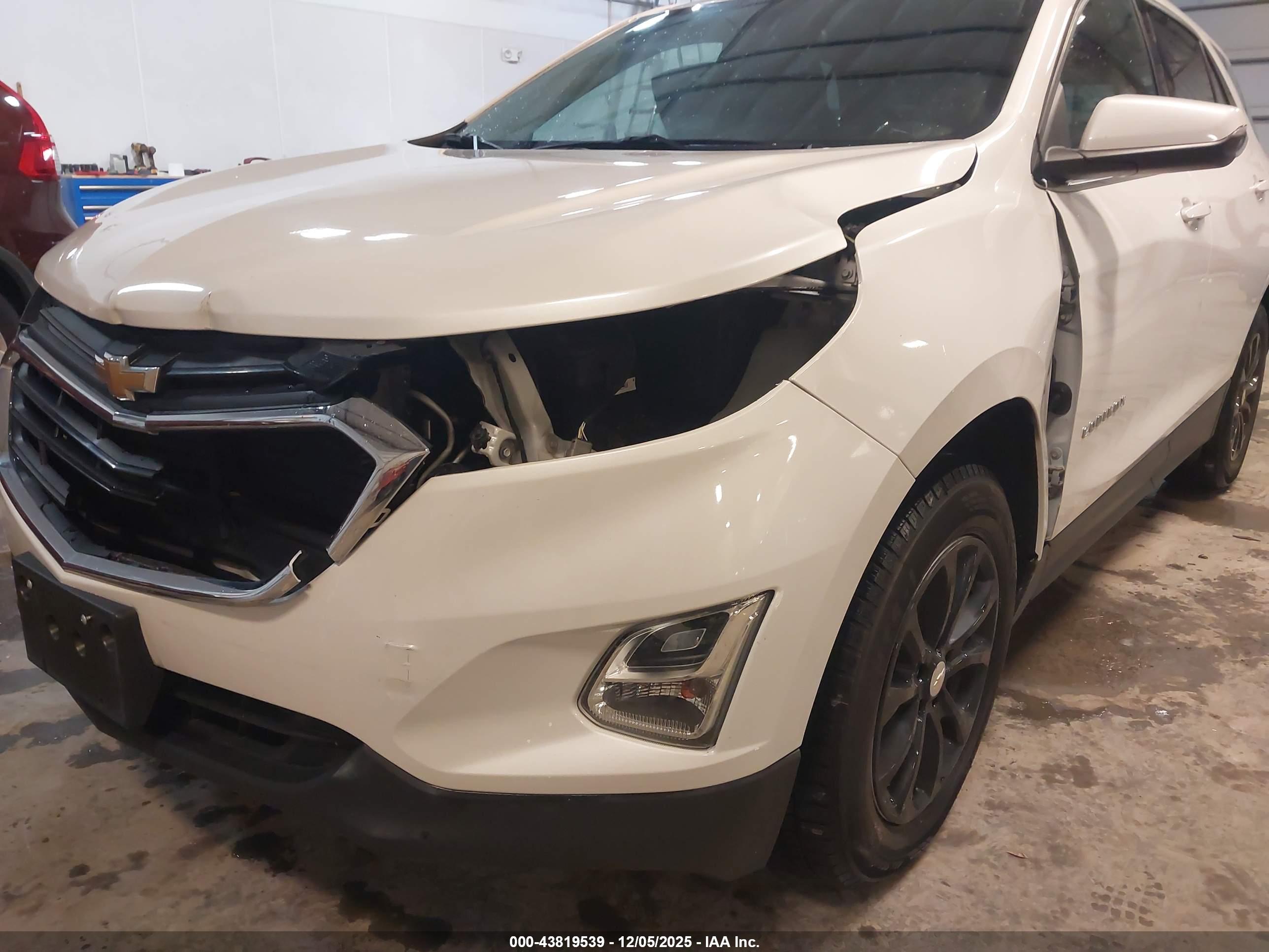CHEVROLET EQUINOX image 6