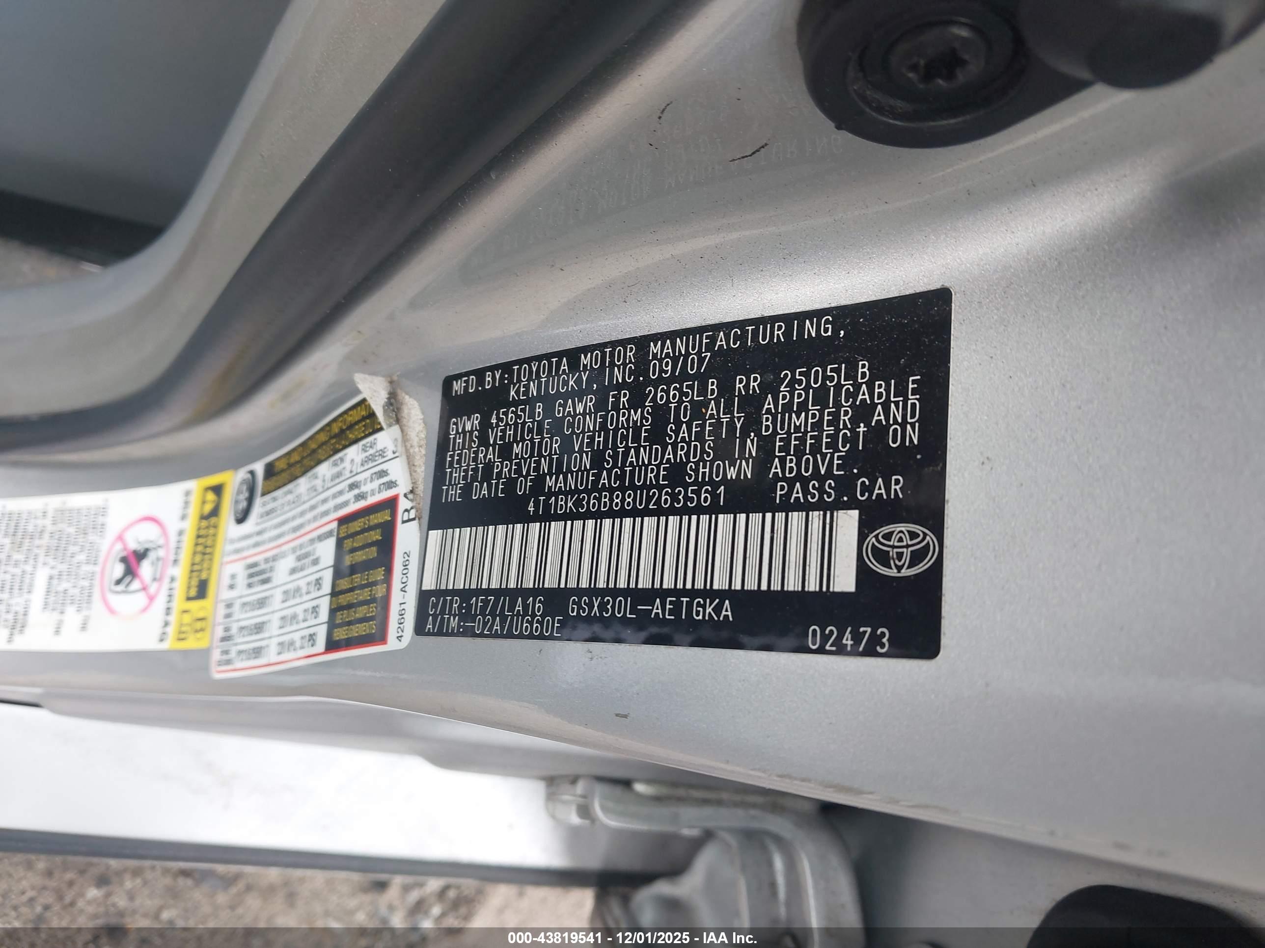 TOYOTA AVALON image 9