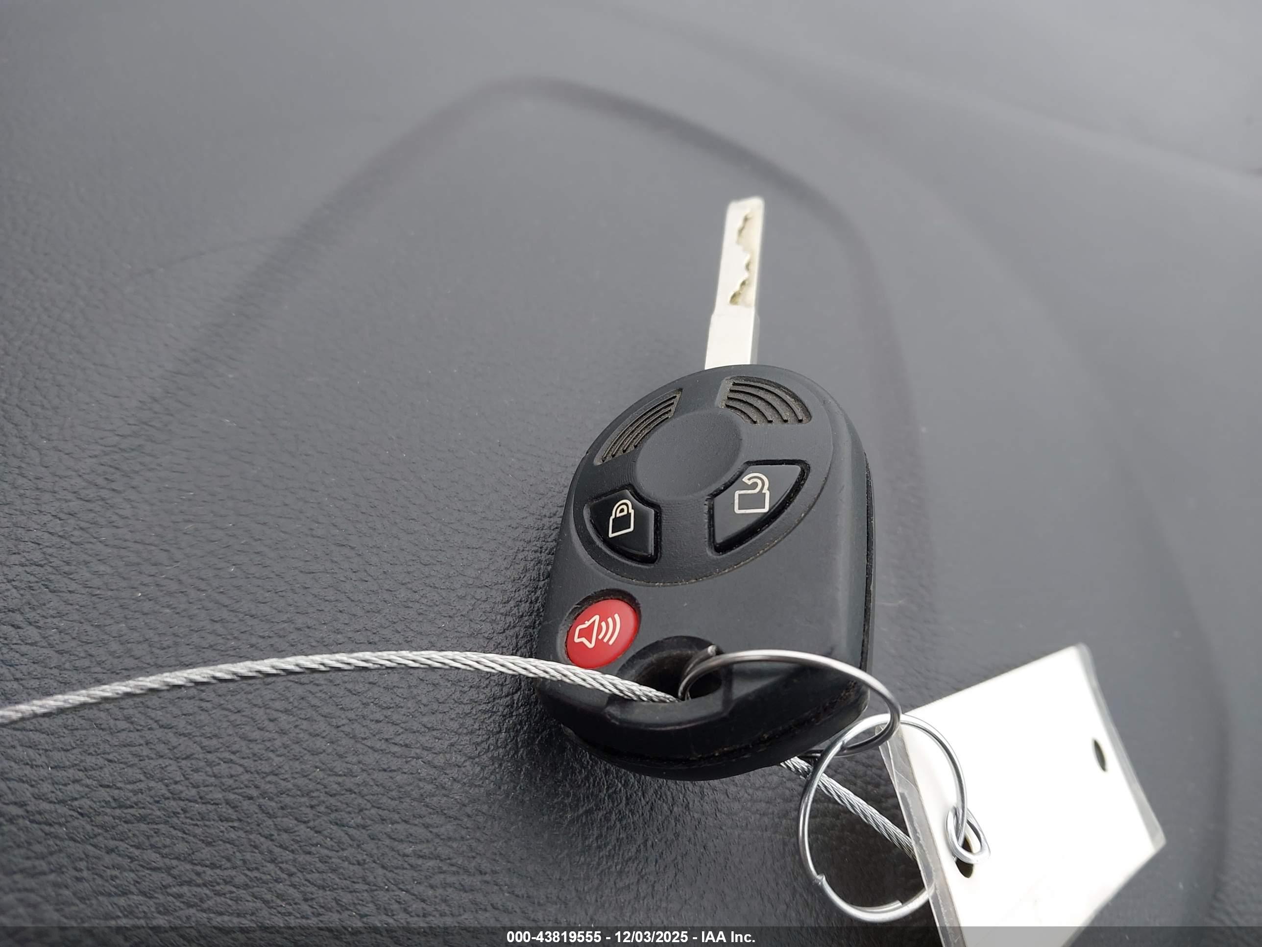 FORD ESCAPE image 11