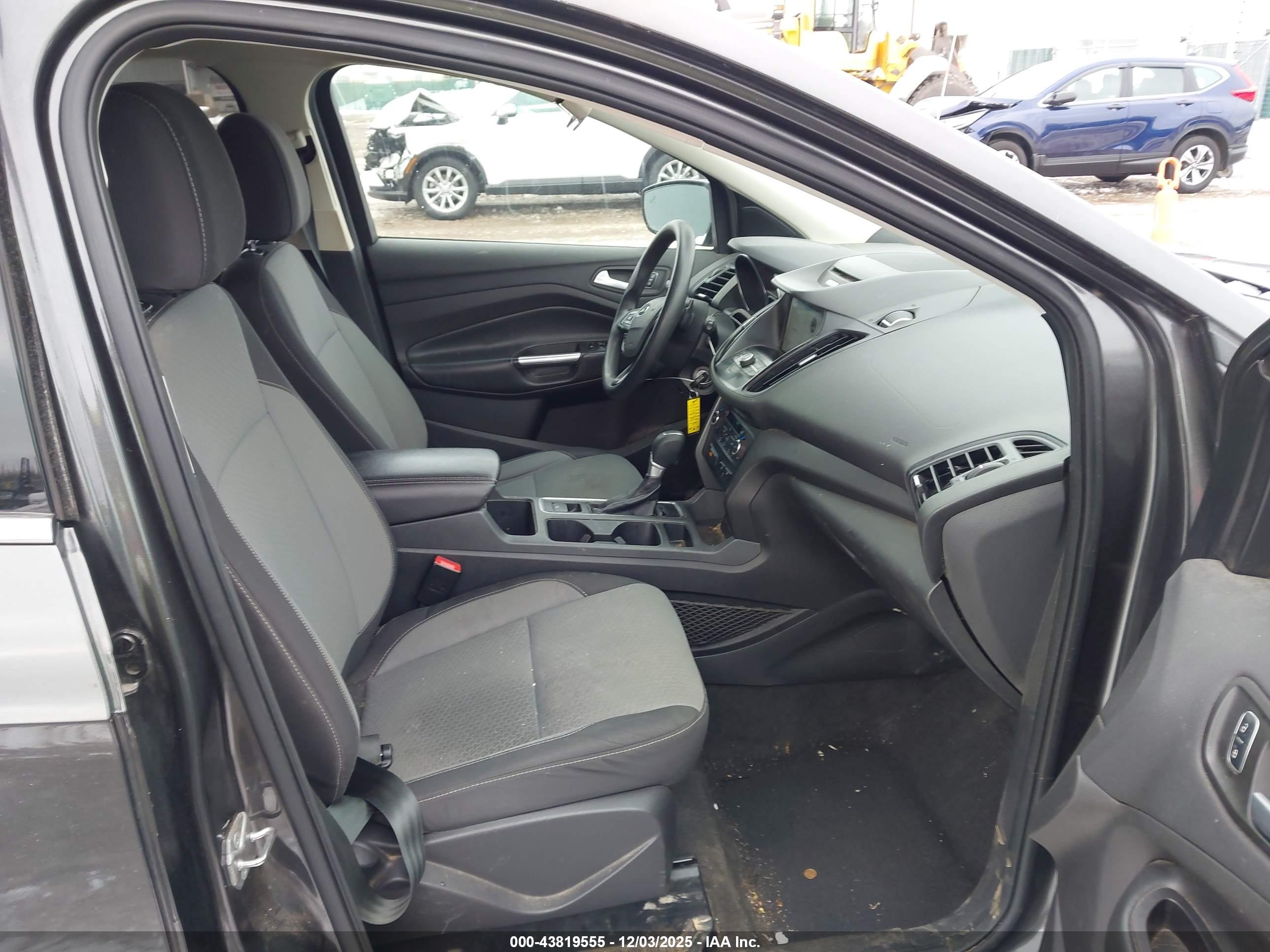 FORD ESCAPE image 5