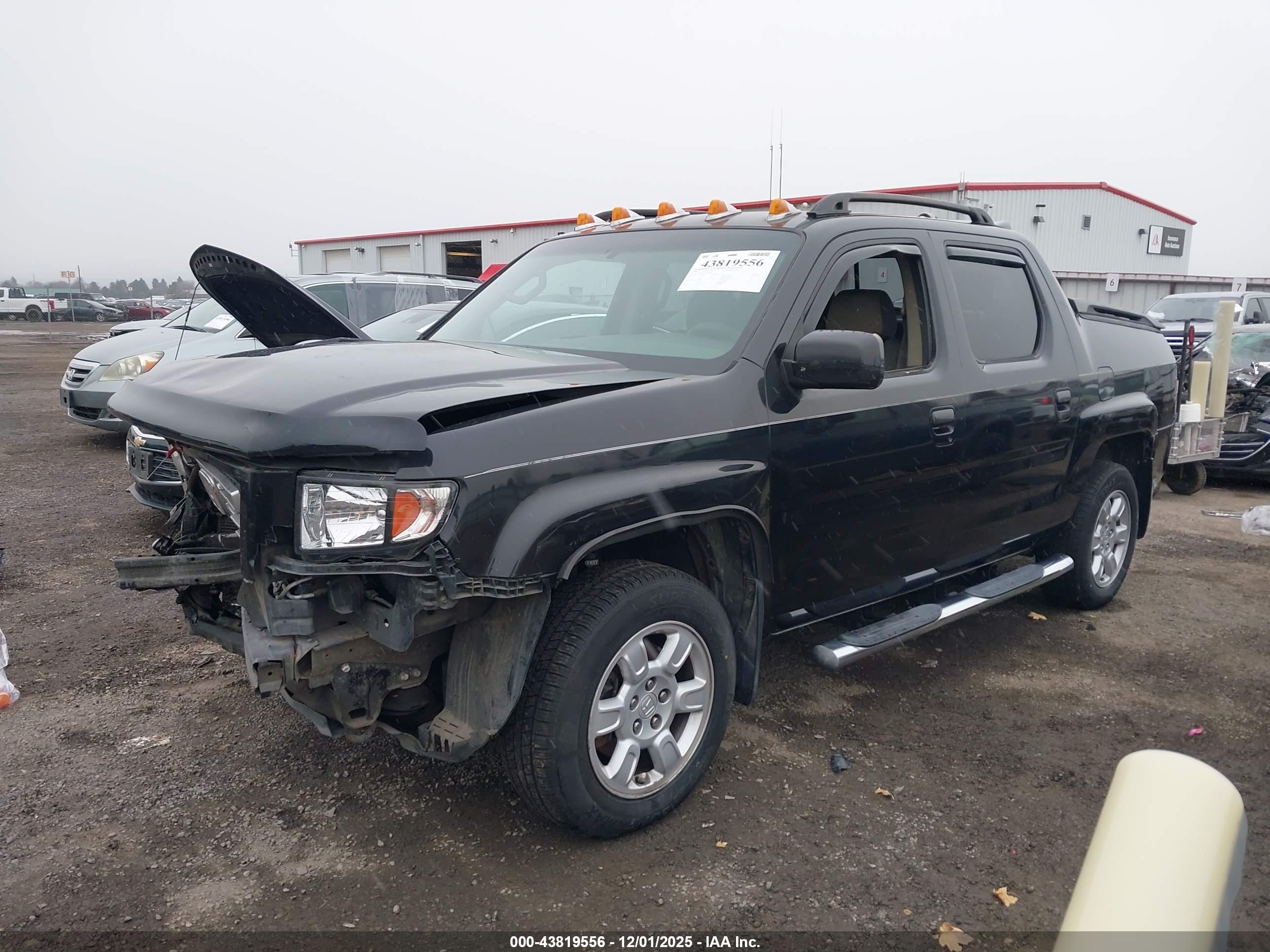 HONDA RIDGELINE image 2