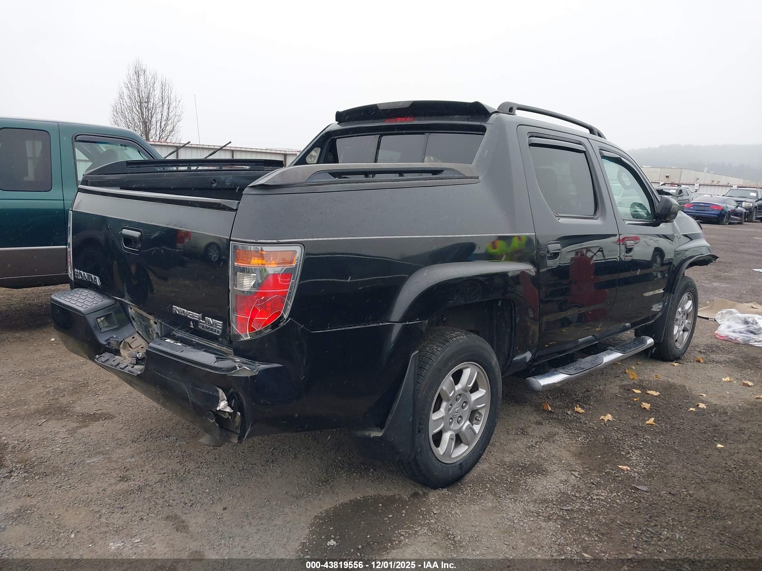 HONDA RIDGELINE image 4