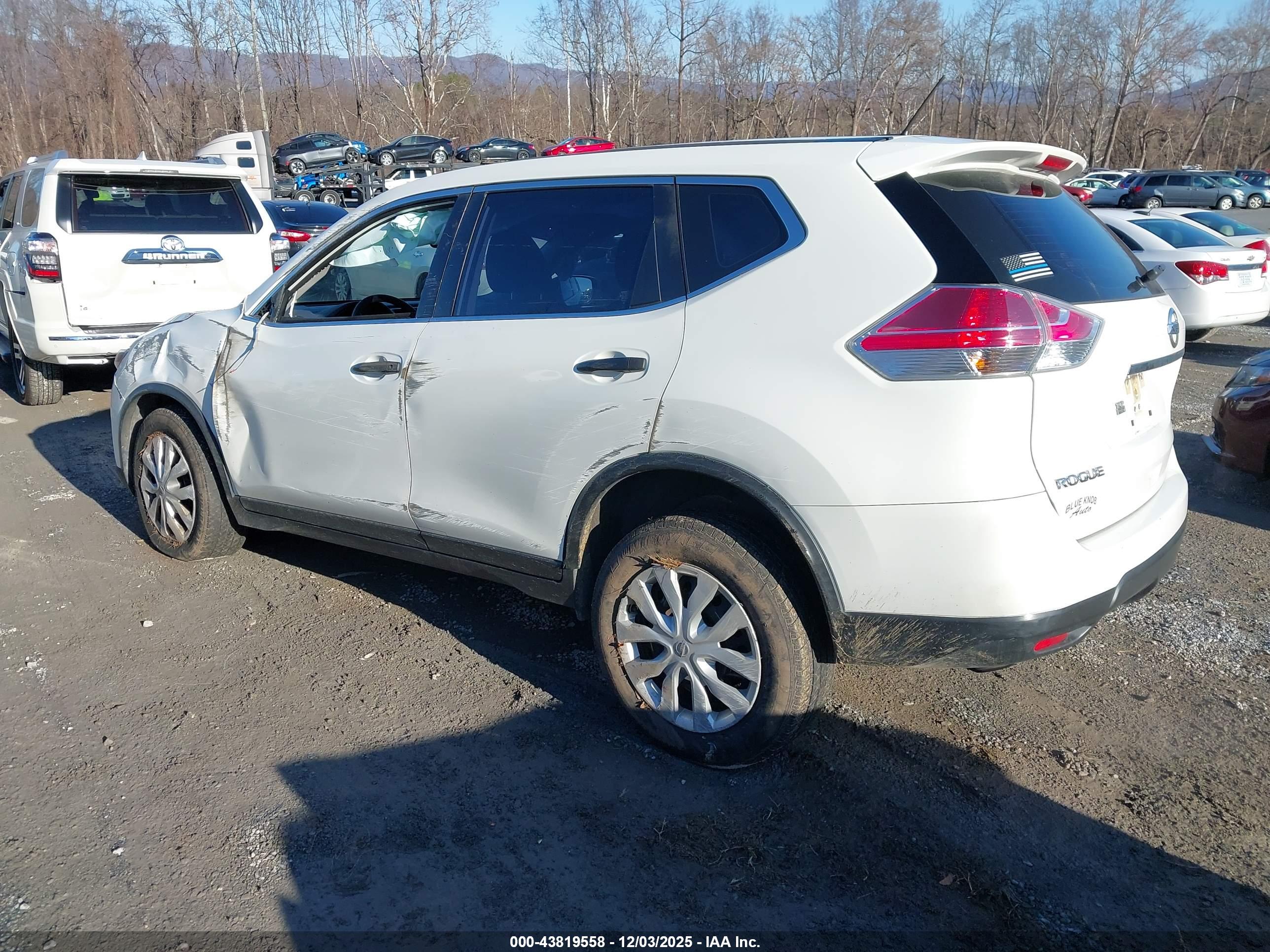 NISSAN ROGUE image 3