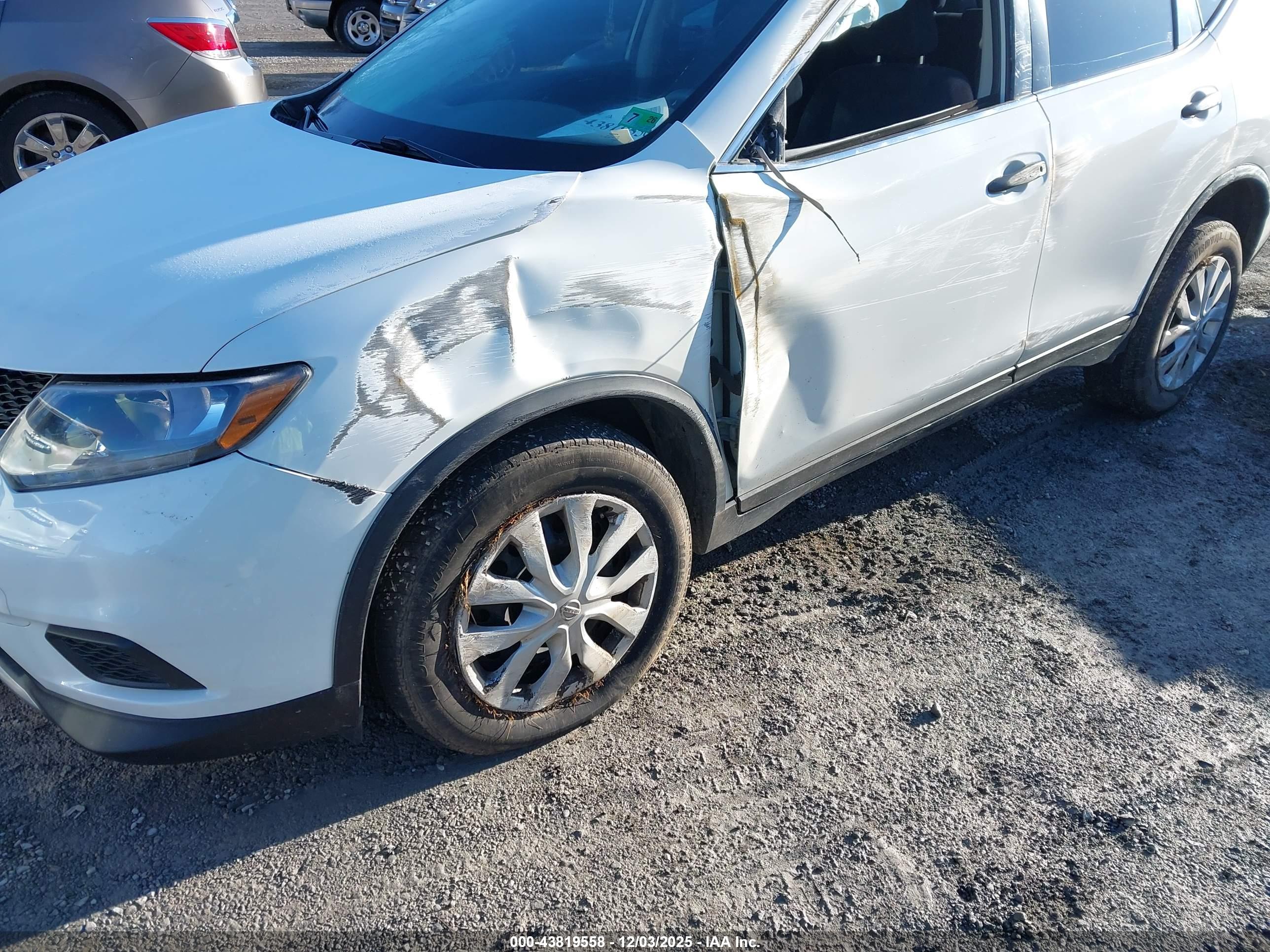 NISSAN ROGUE image 6
