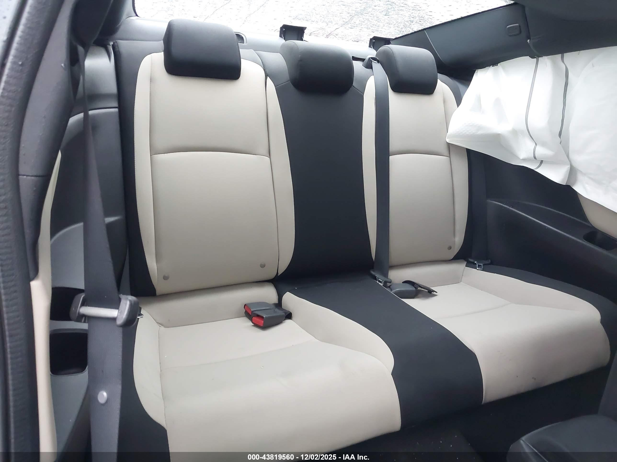 HONDA CIVIC image 8
