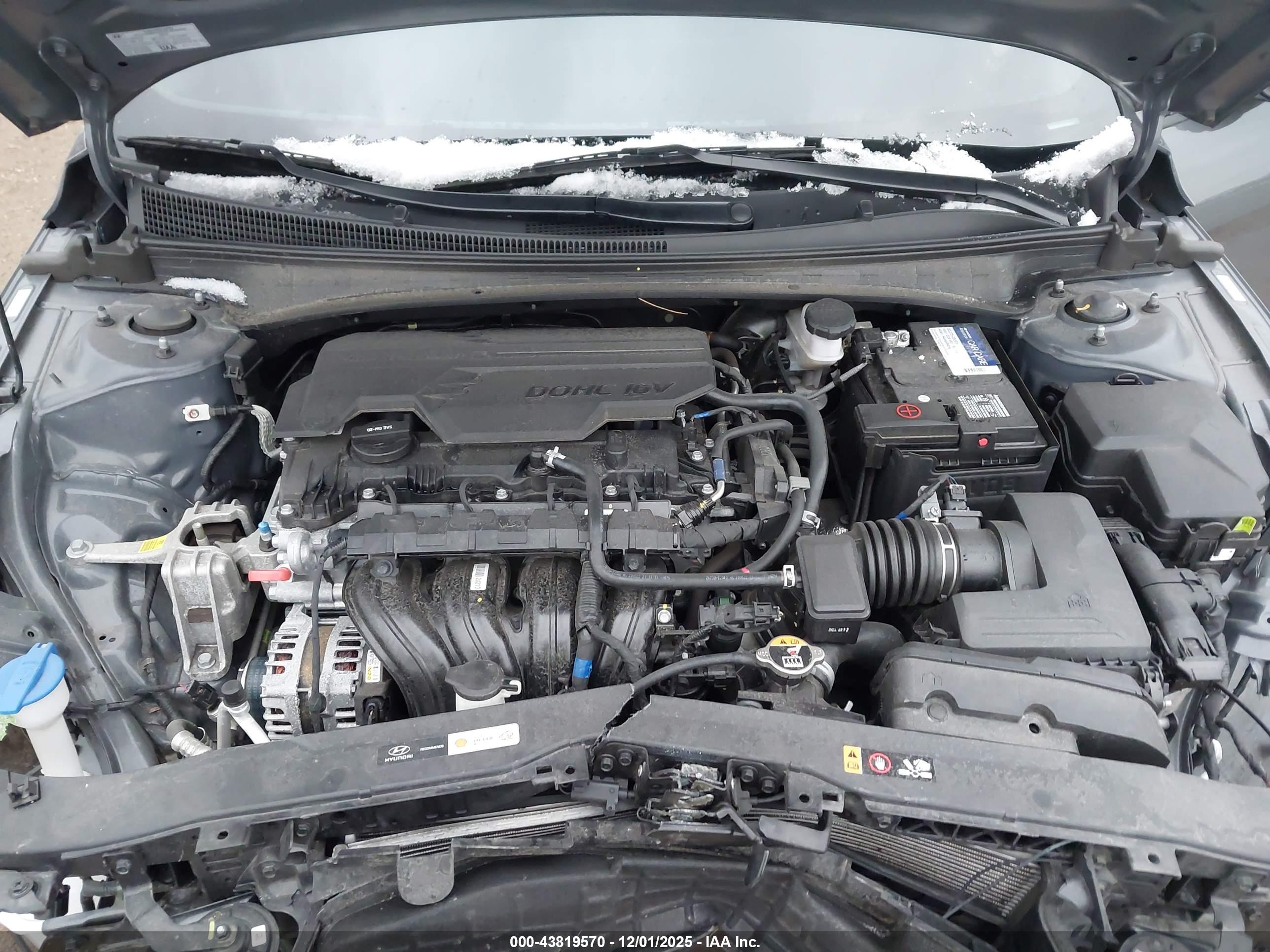 HYUNDAI ELANTRA image 10