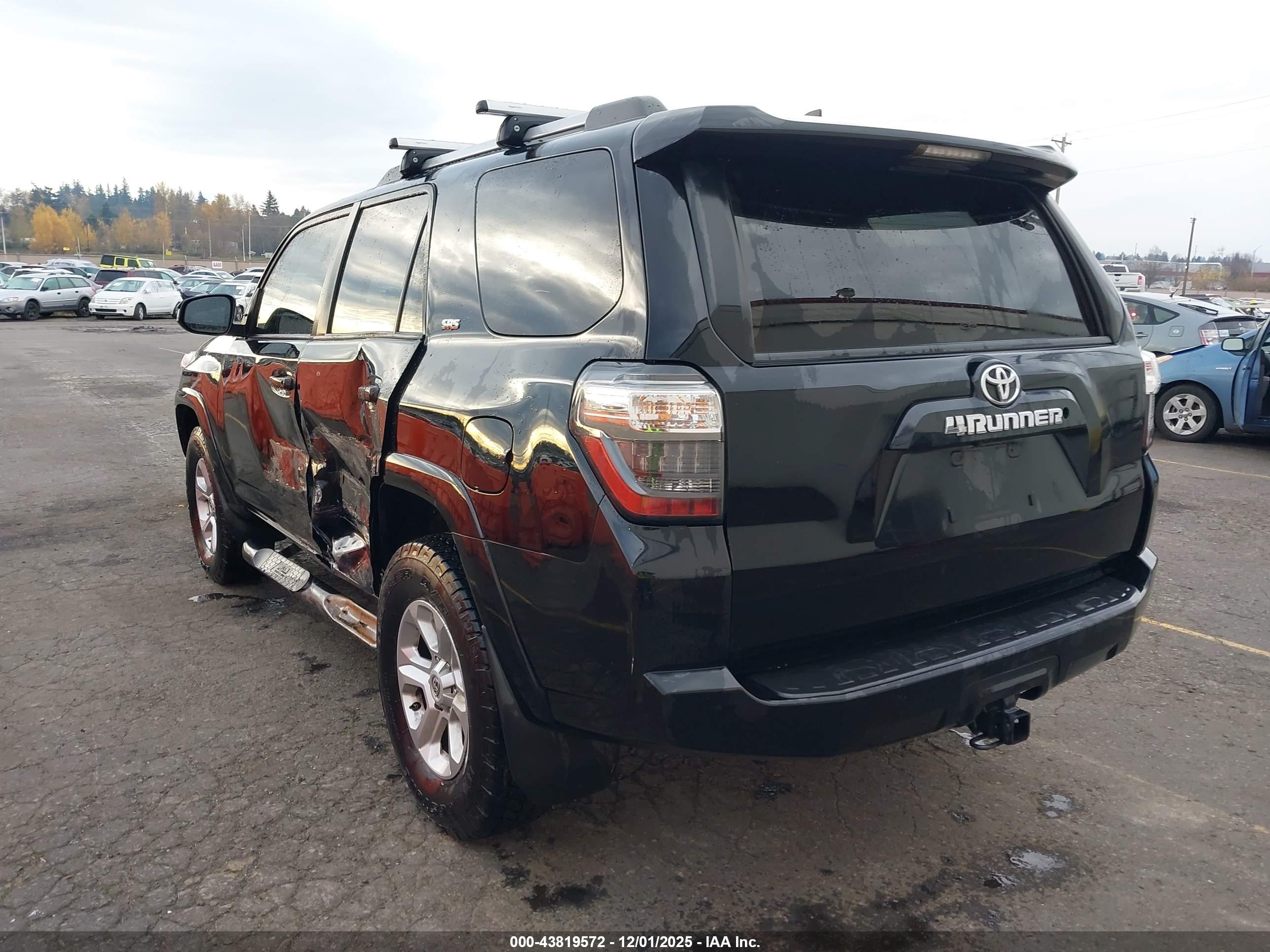 TOYOTA 4RUNNER image 3