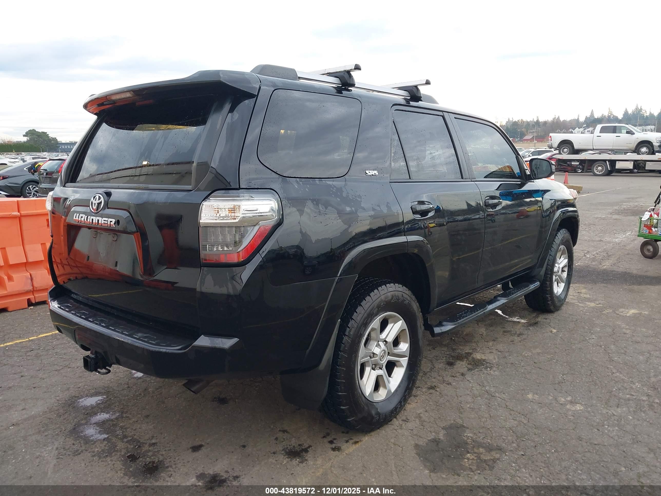 TOYOTA 4RUNNER image 4