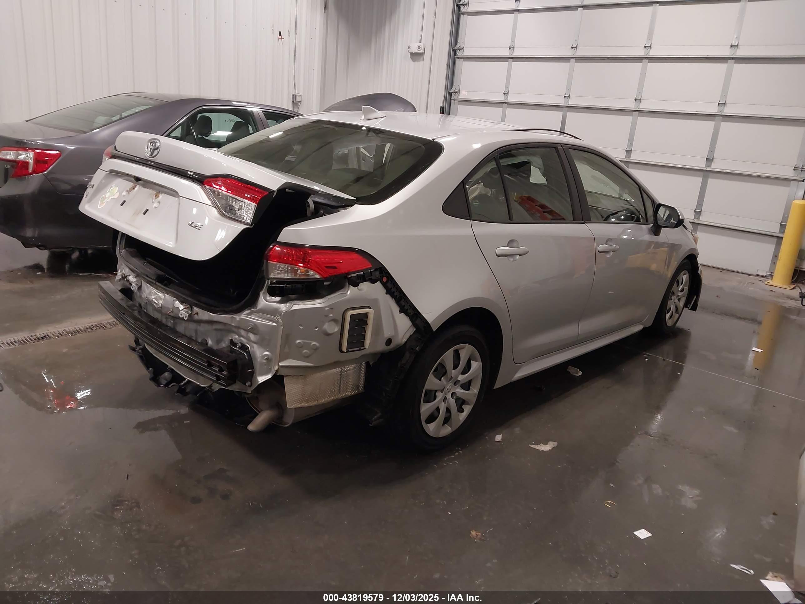 TOYOTA COROLLA image 4