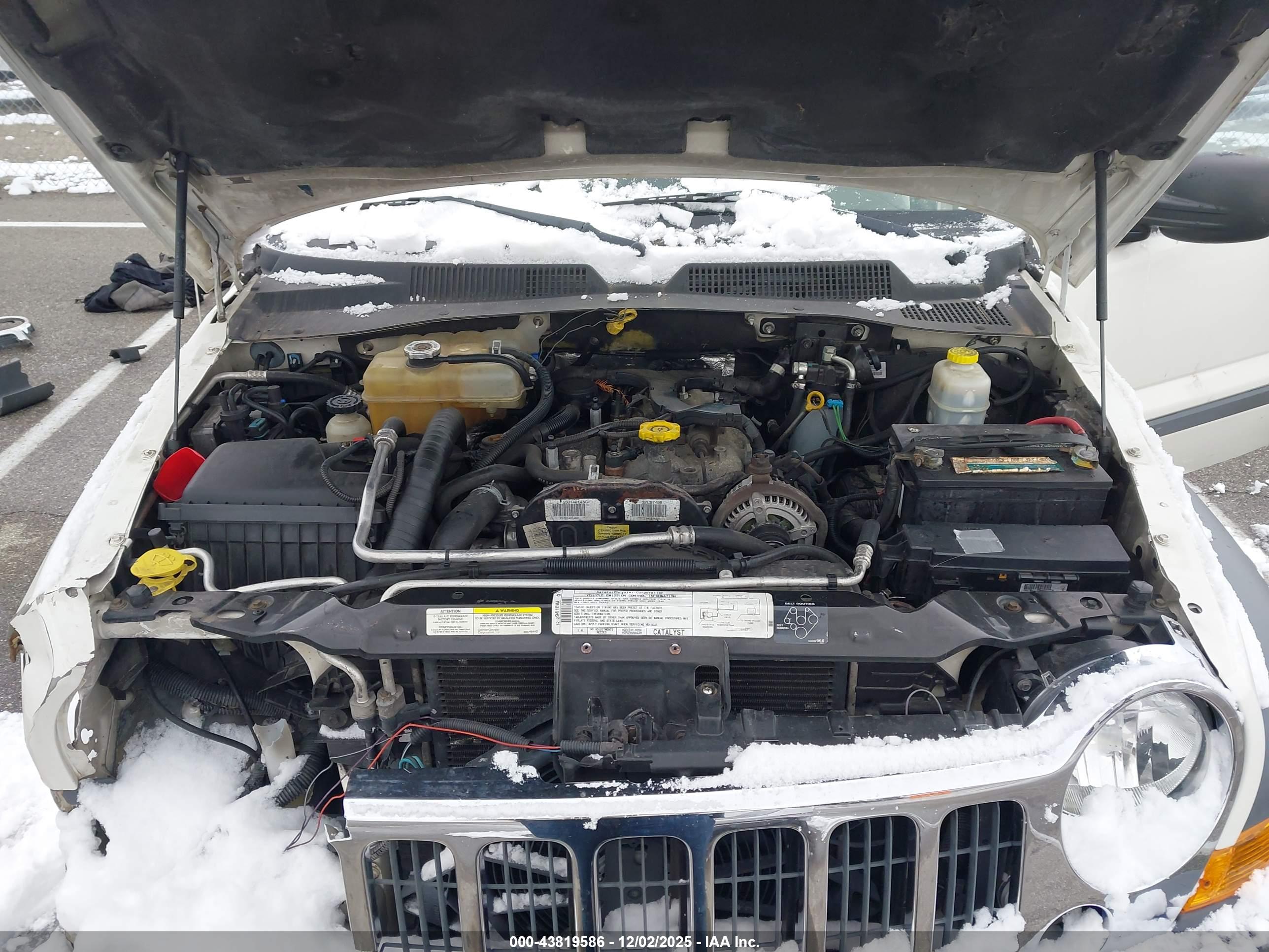 JEEP LIBERTY image 10