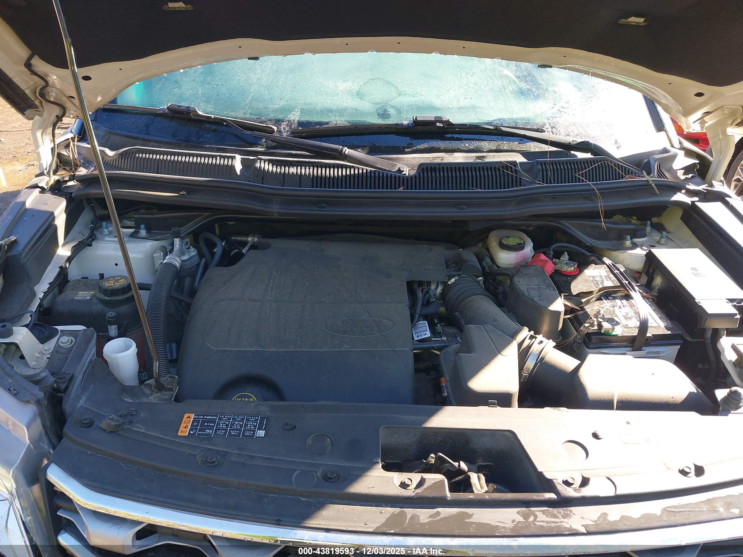 FORD EXPLORER image 10