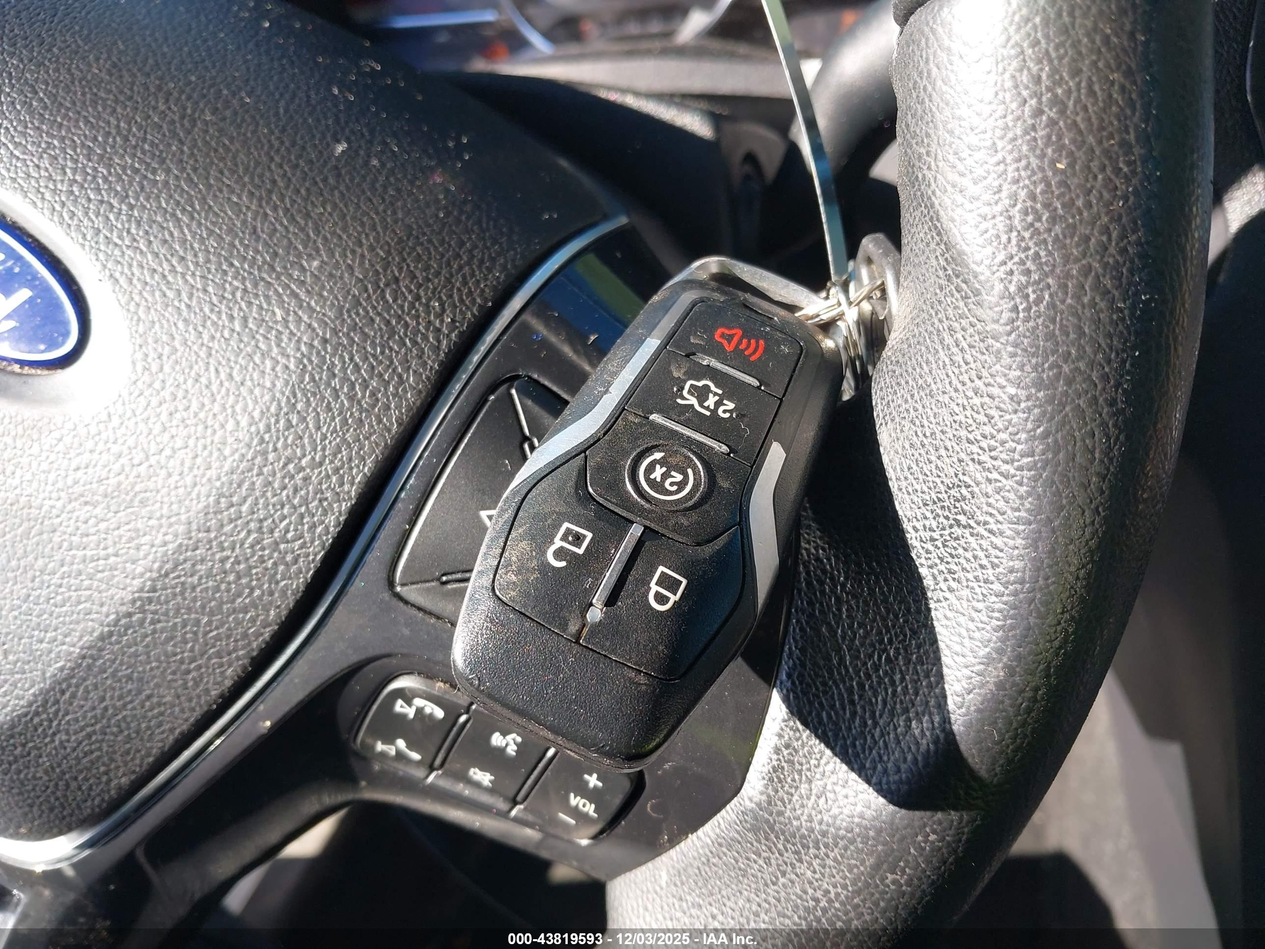 FORD EXPLORER image 11