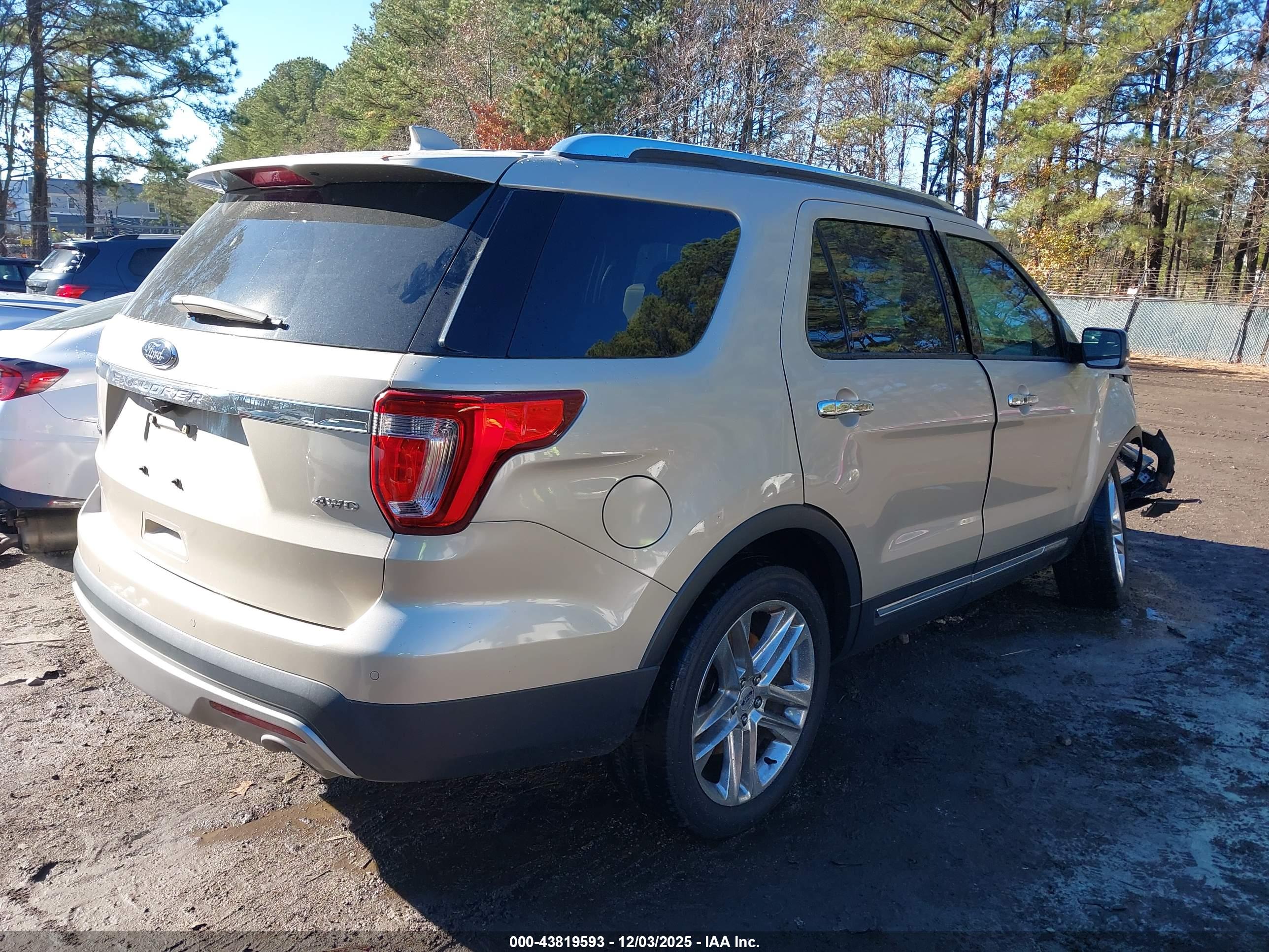 FORD EXPLORER image 4