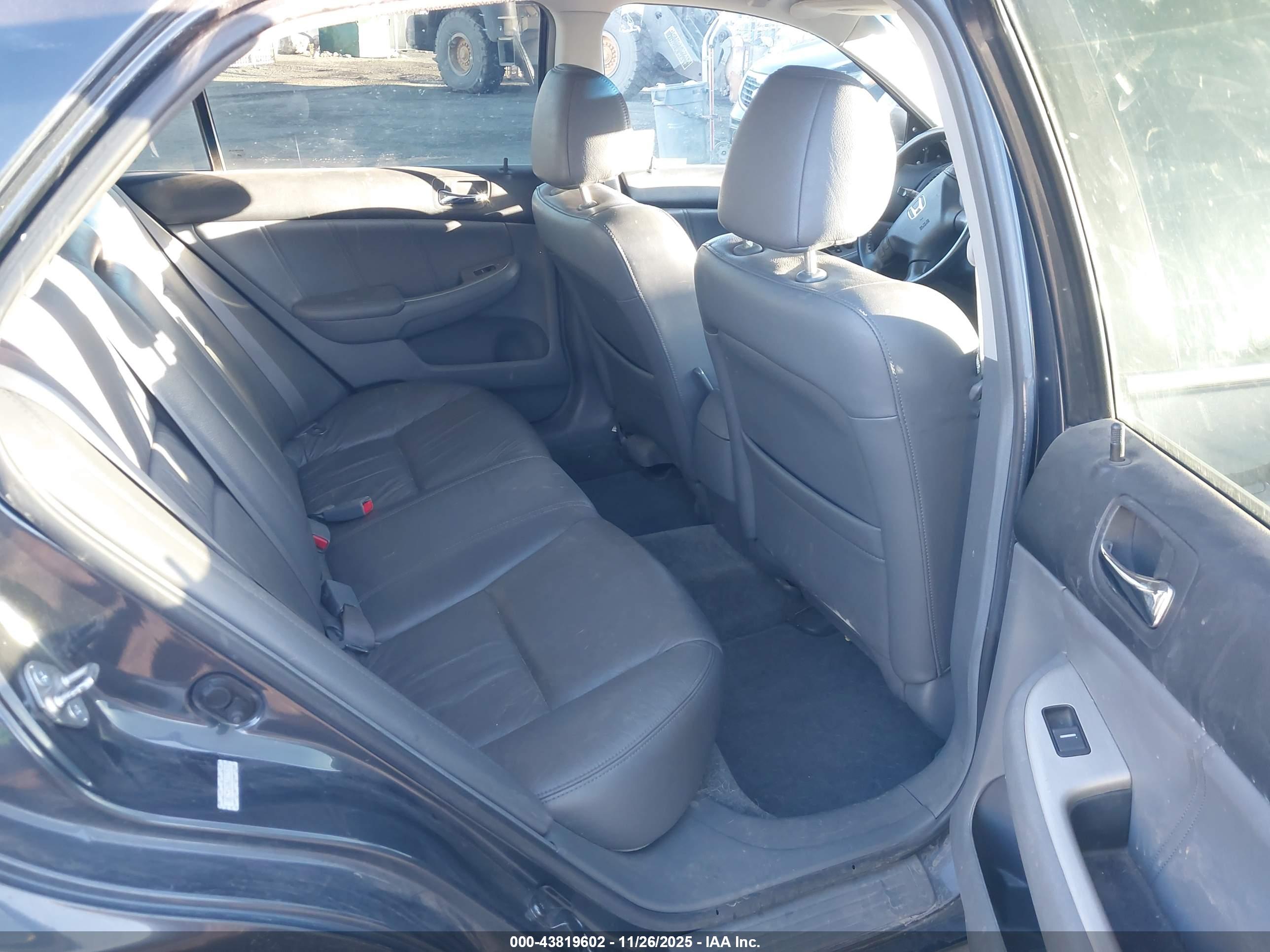 HONDA ACCORD image 8