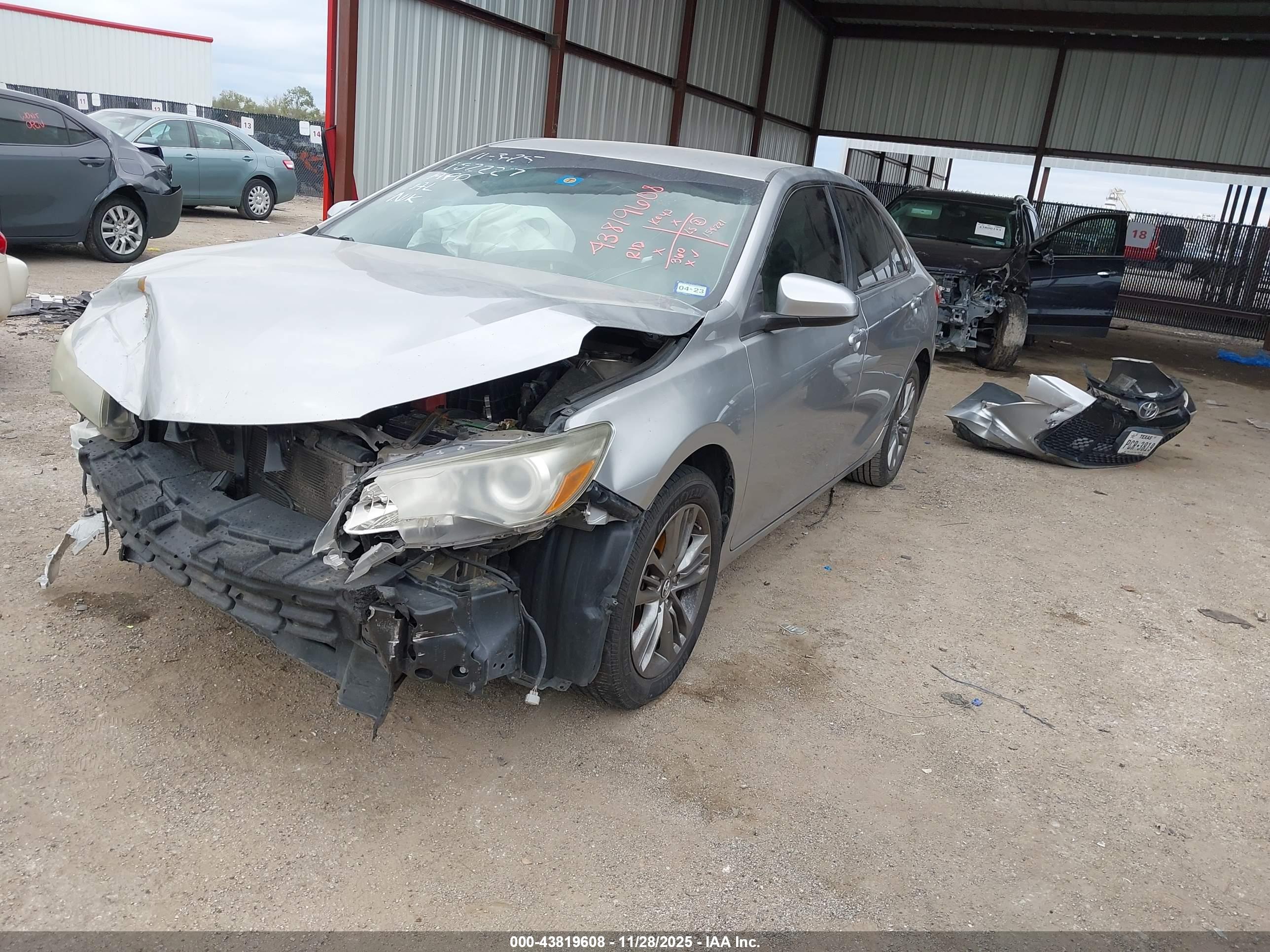 TOYOTA CAMRY image 2