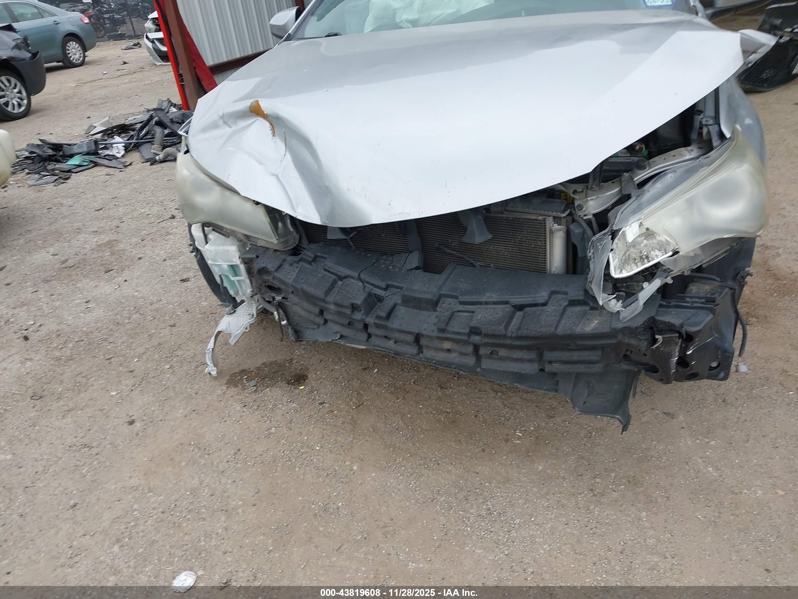 TOYOTA CAMRY image 6