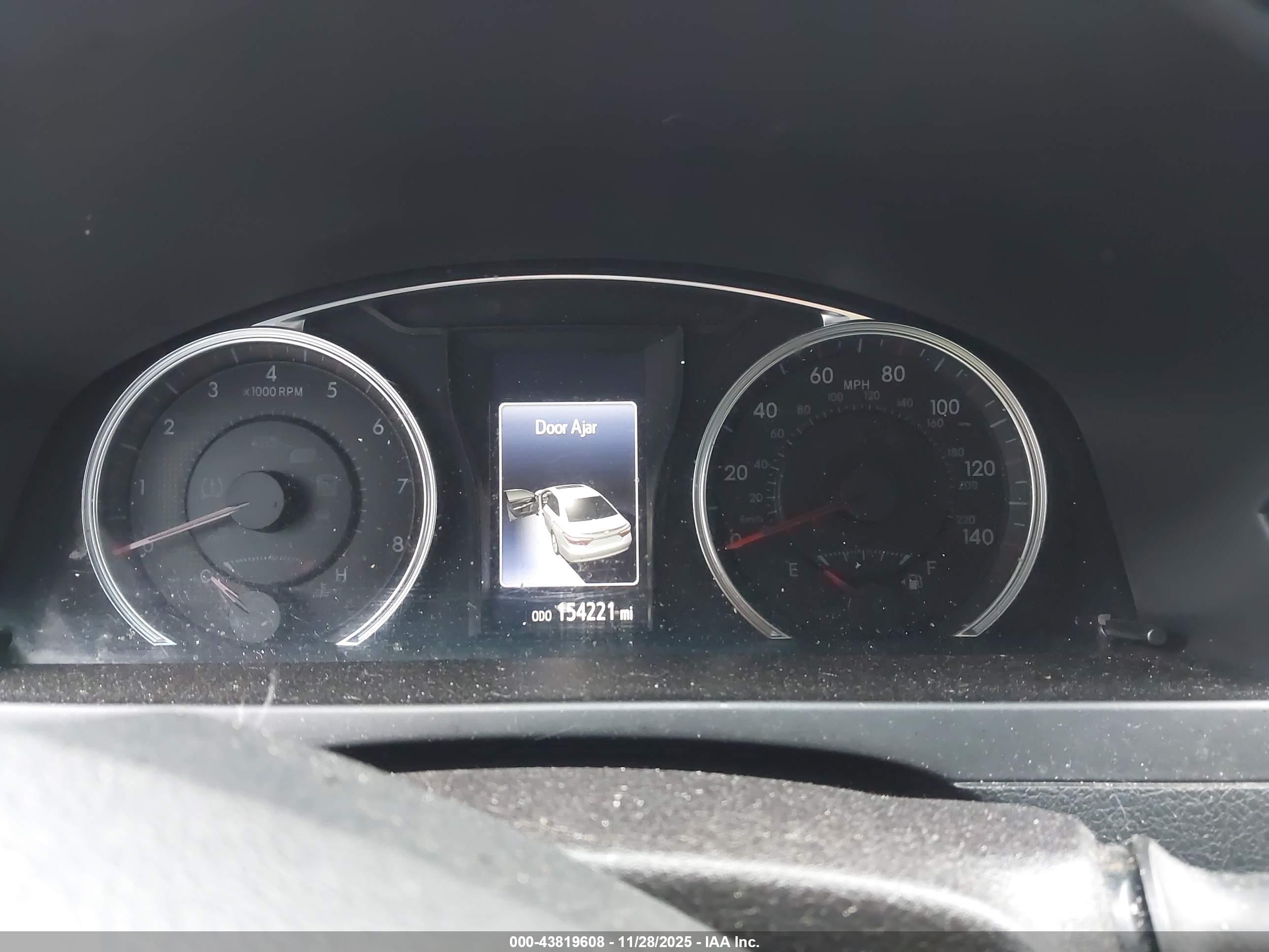 TOYOTA CAMRY image 7