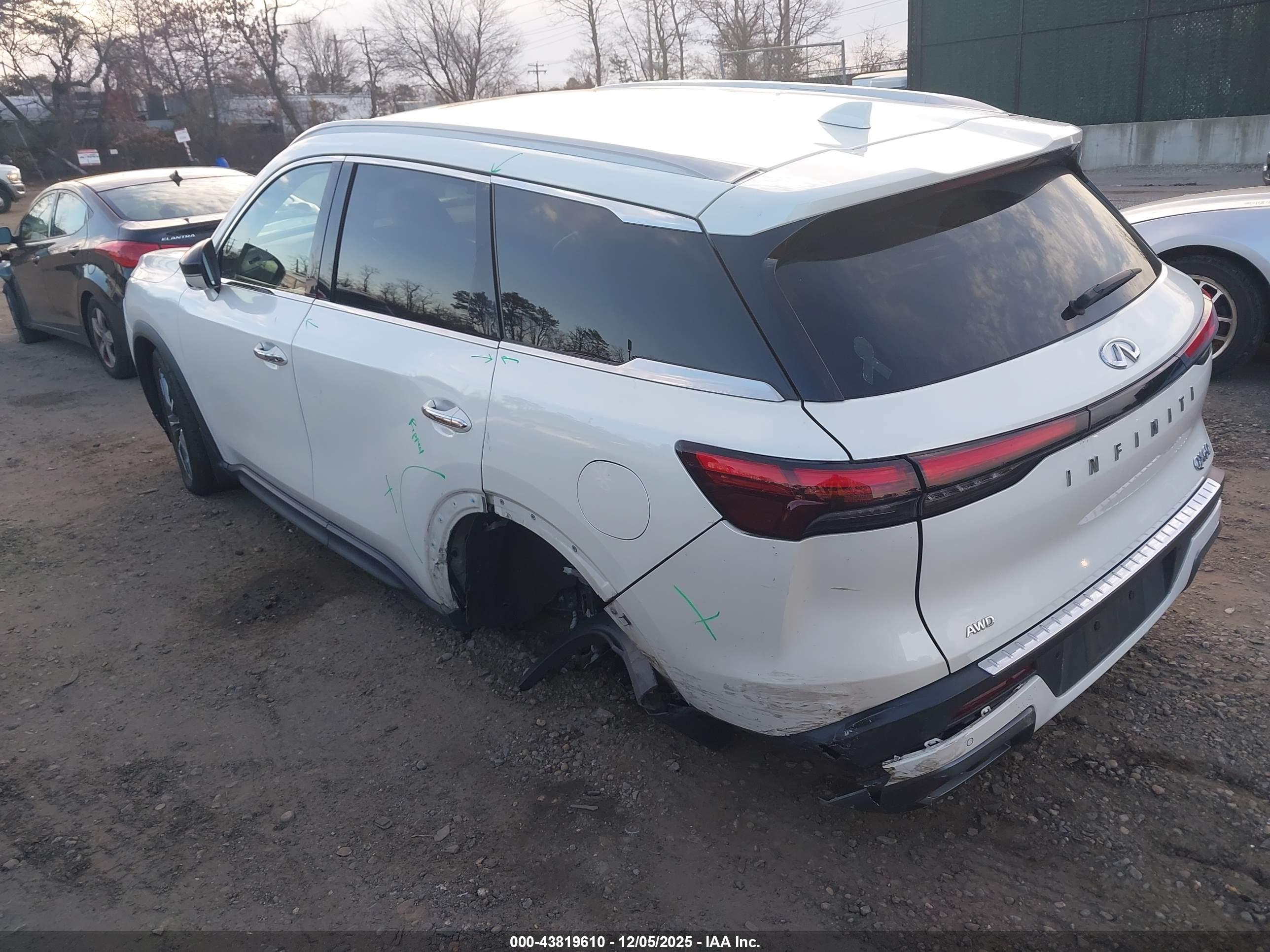 INFINITI QX60 image 3