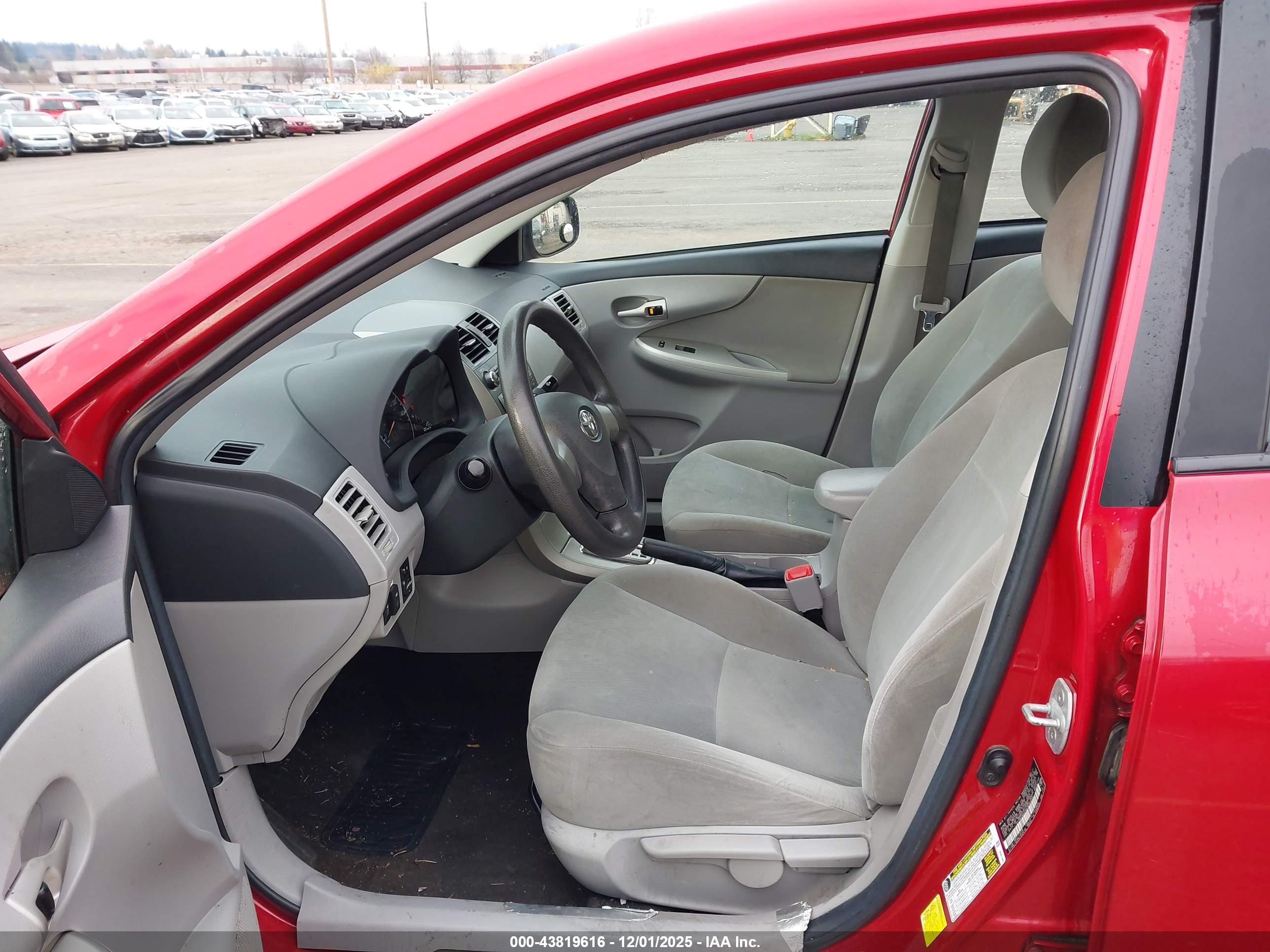 TOYOTA COROLLA image 5