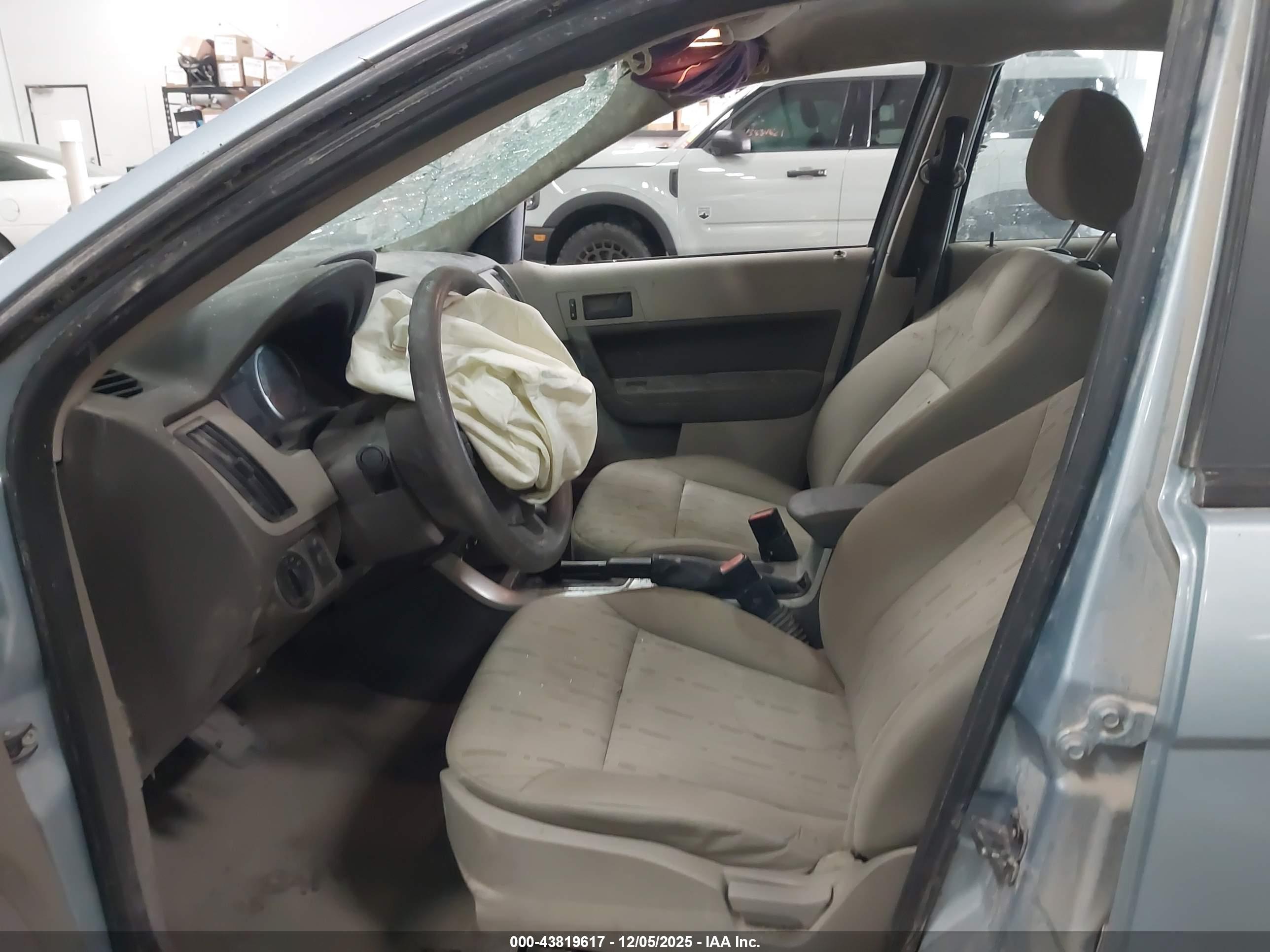 FORD FOCUS image 5