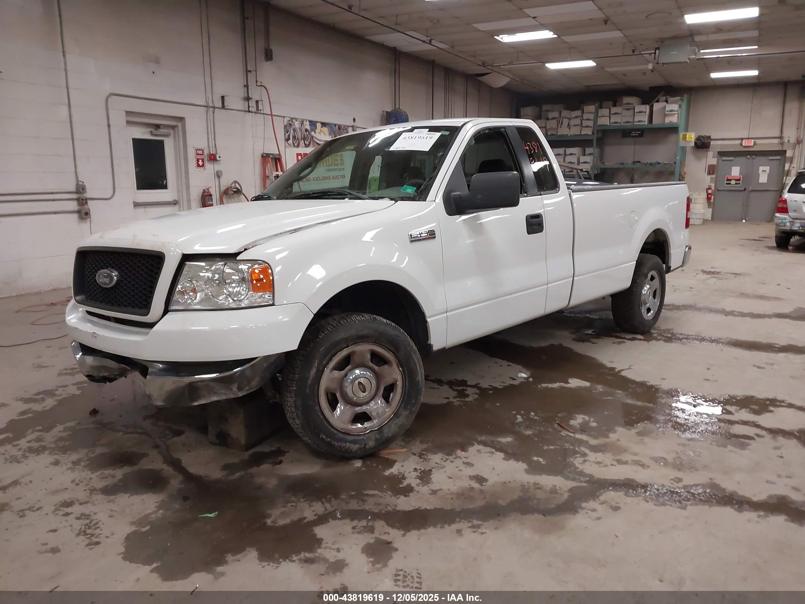 FORD F-150 image 2