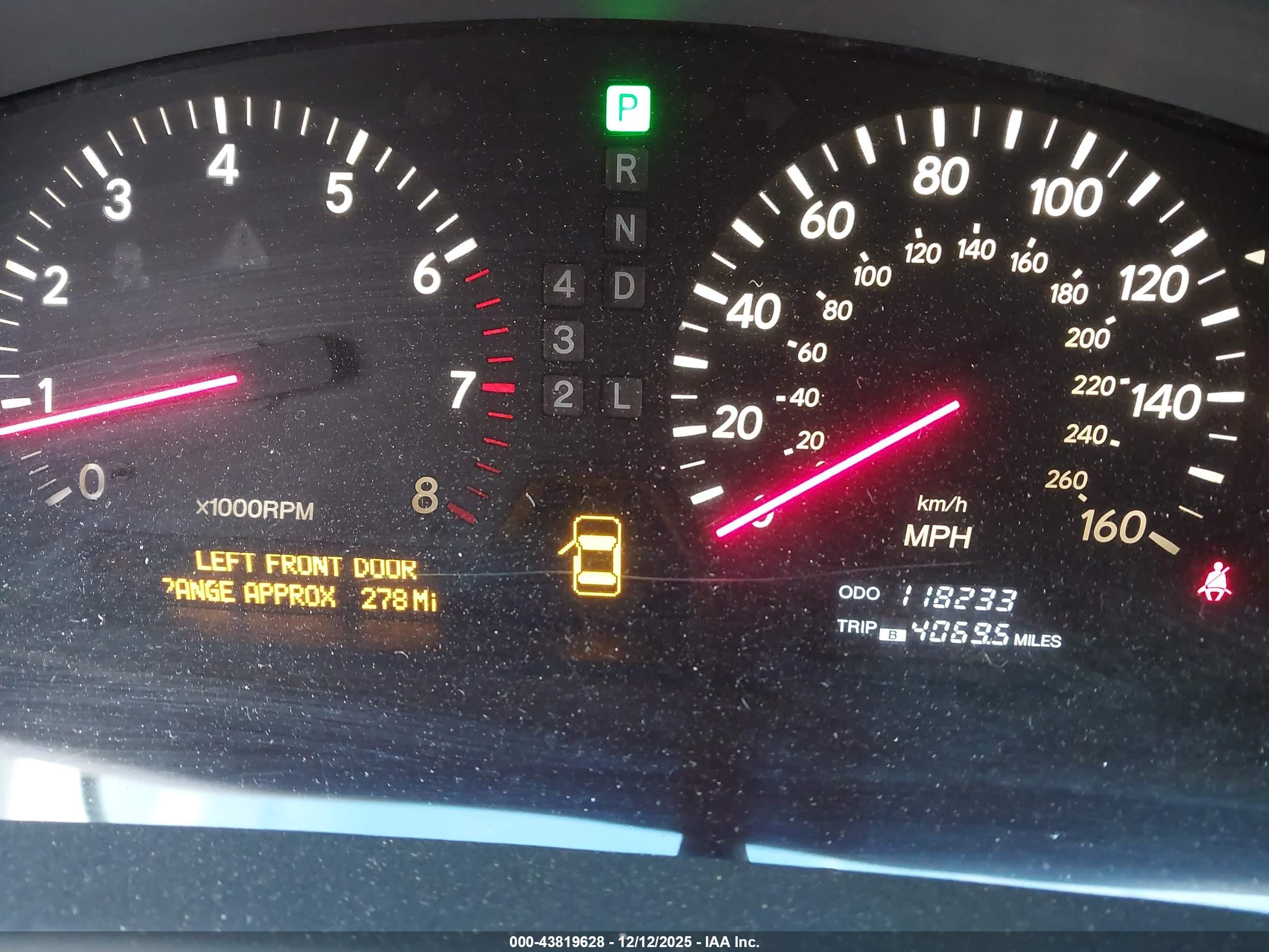 LEXUS LS image 7