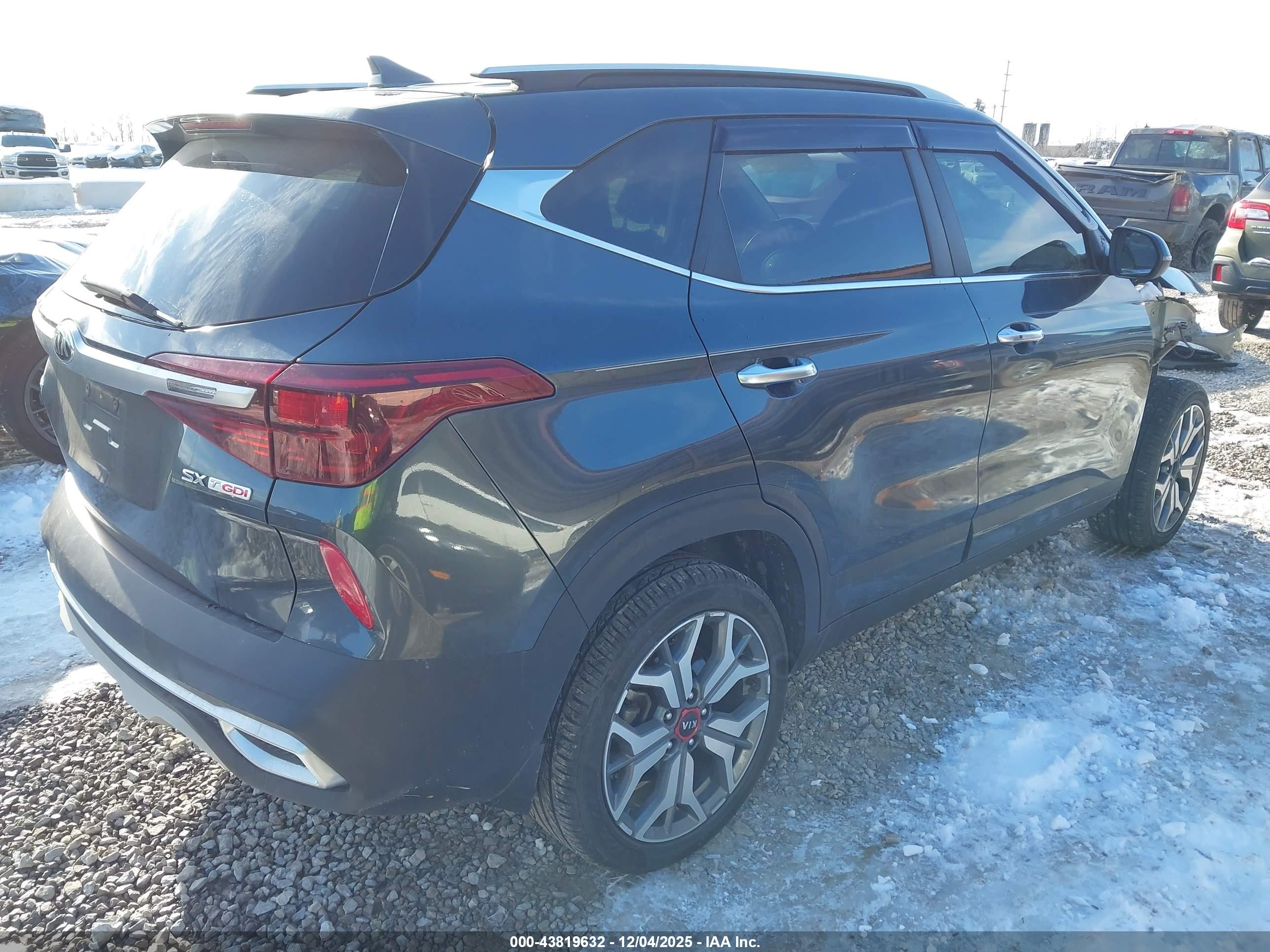 KIA SELTOS image 4
