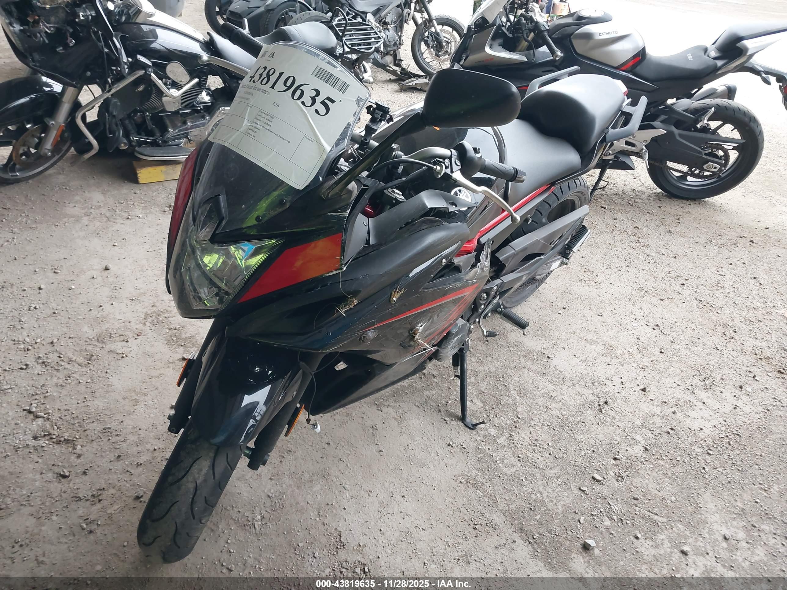 YAMAHA FZ6 image 2