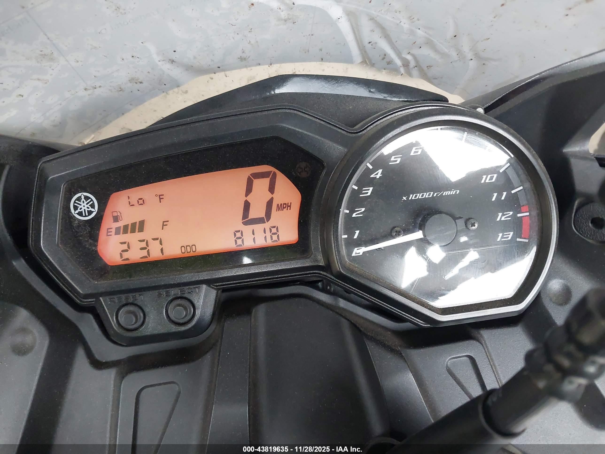 YAMAHA FZ6 image 7