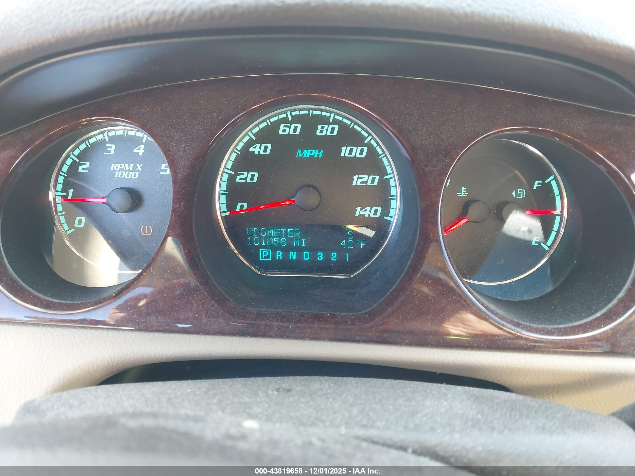BUICK LUCERNE image 7