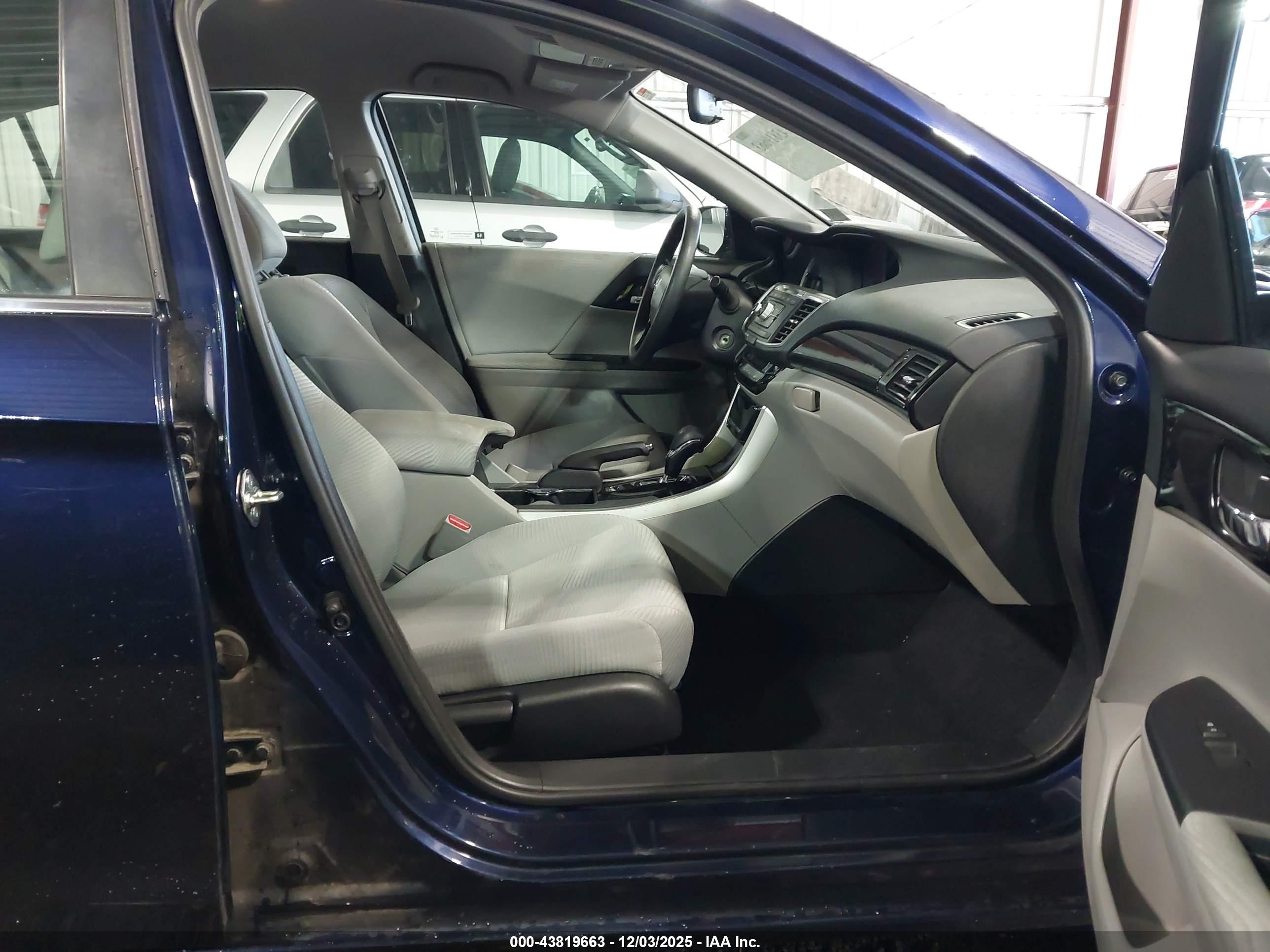 HONDA ACCORD image 5