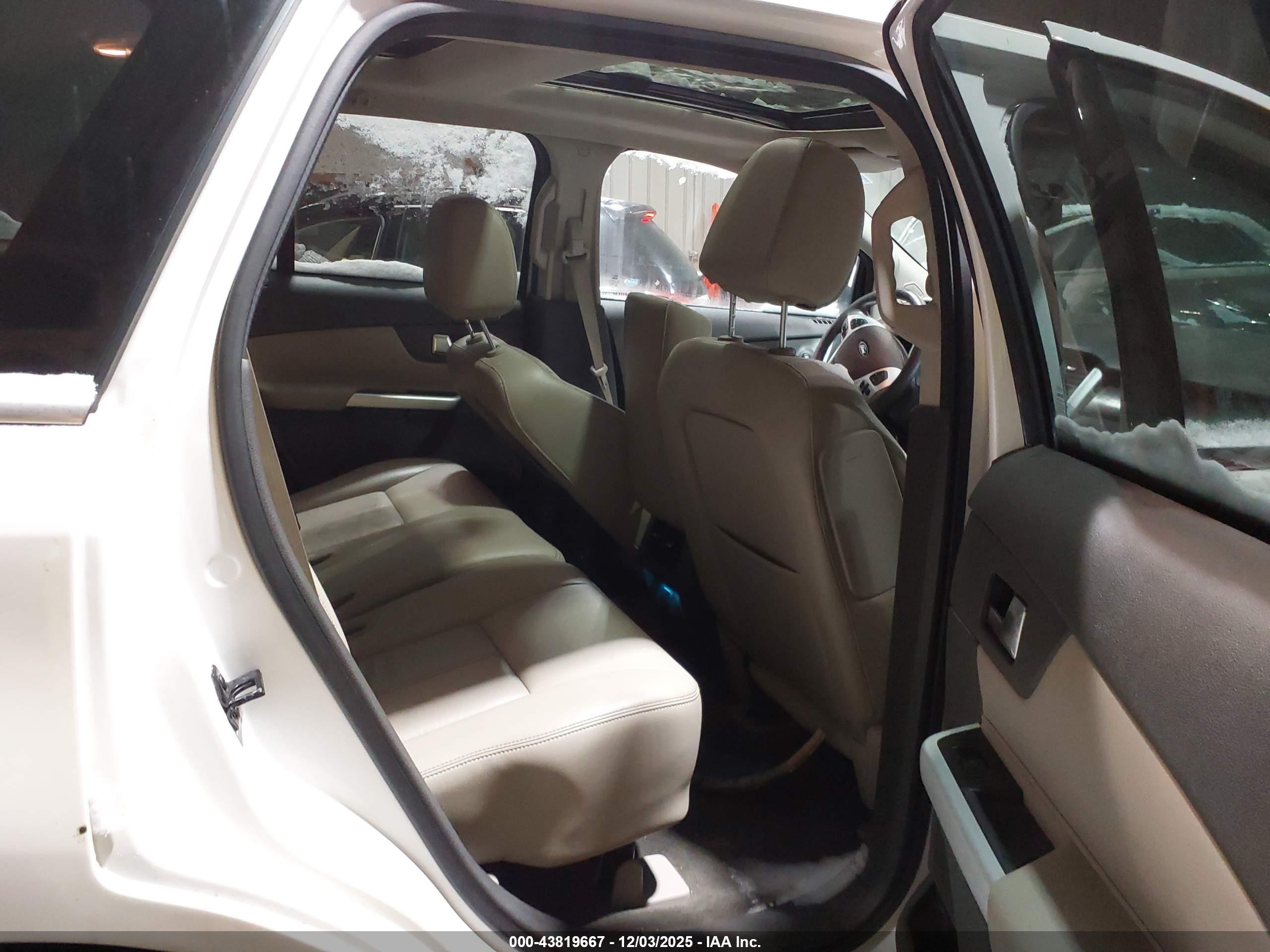 FORD EDGE image 8