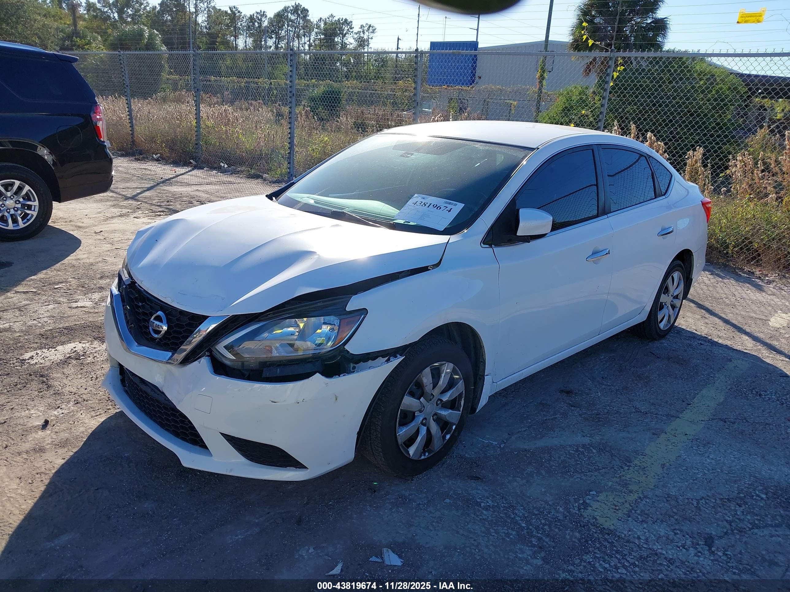 NISSAN SENTRA image 2