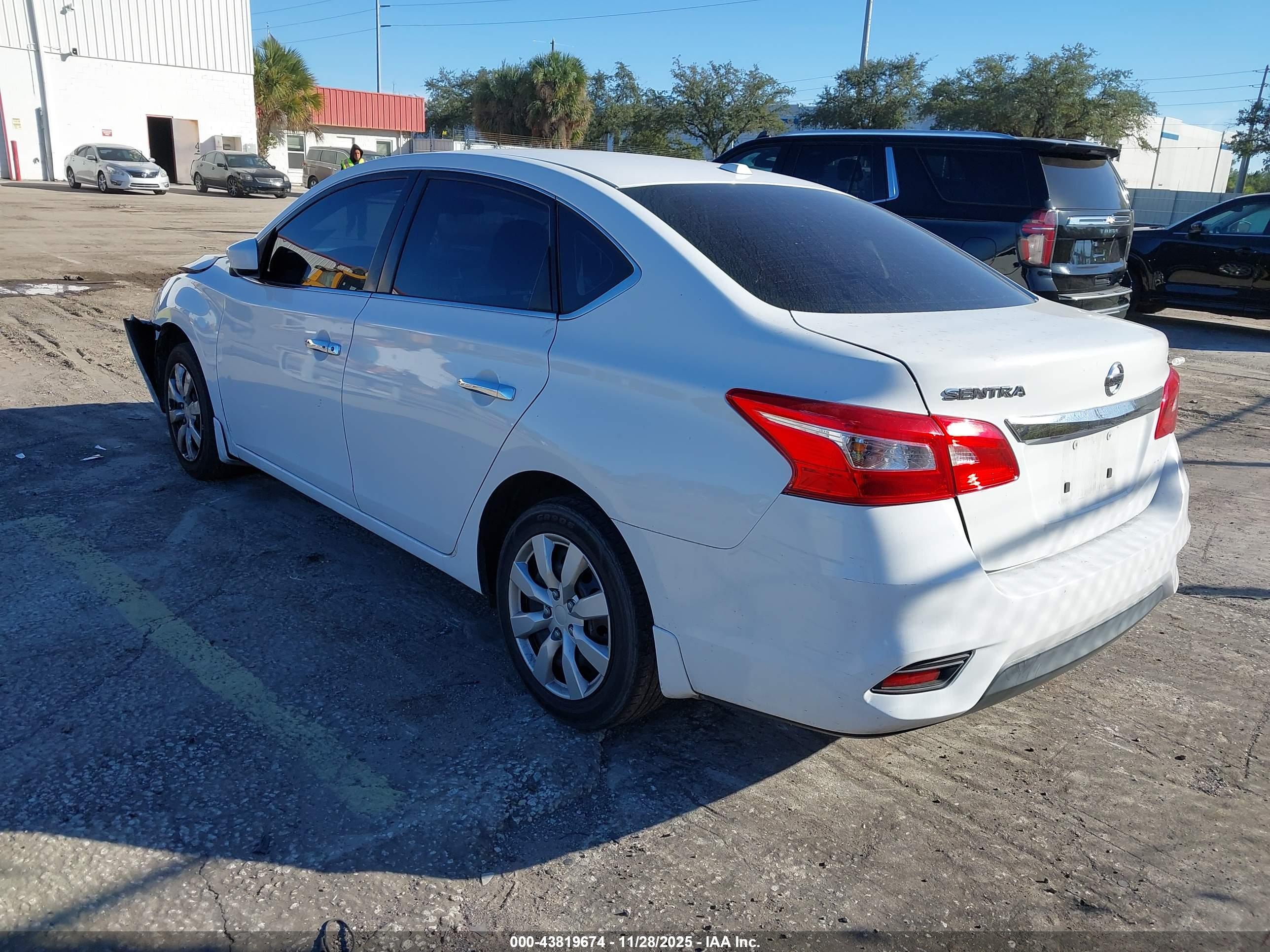NISSAN SENTRA image 3