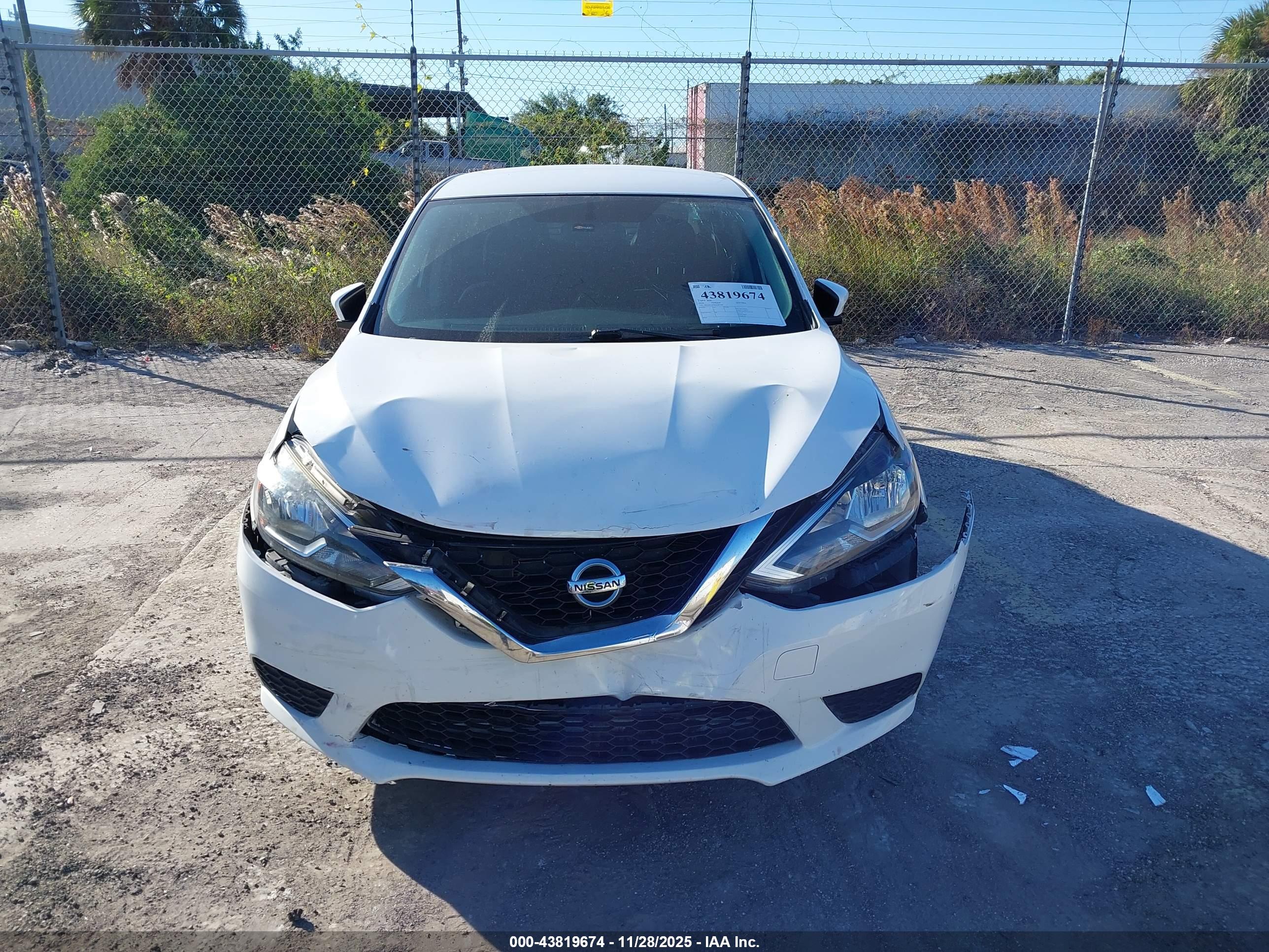 NISSAN SENTRA image 6