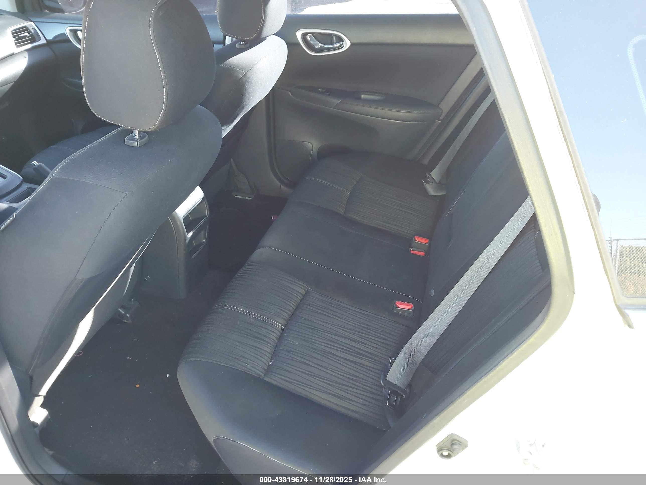 NISSAN SENTRA image 8