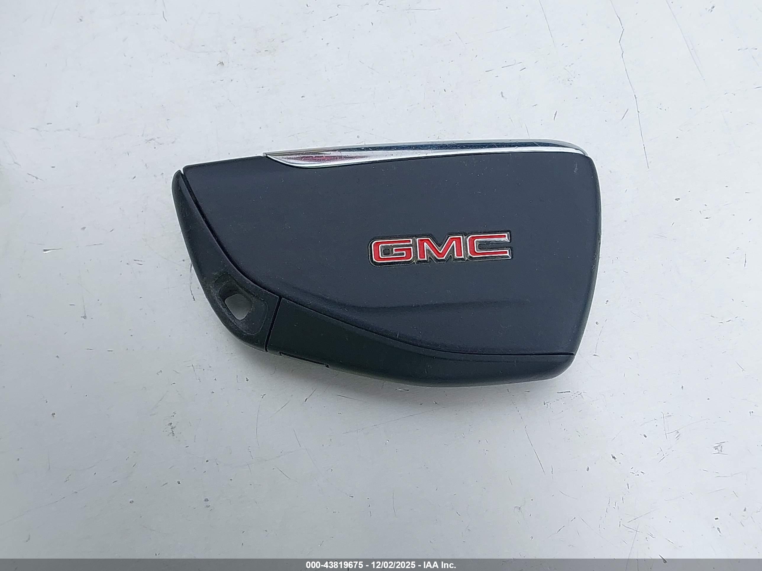 GMC SIERRA image 11