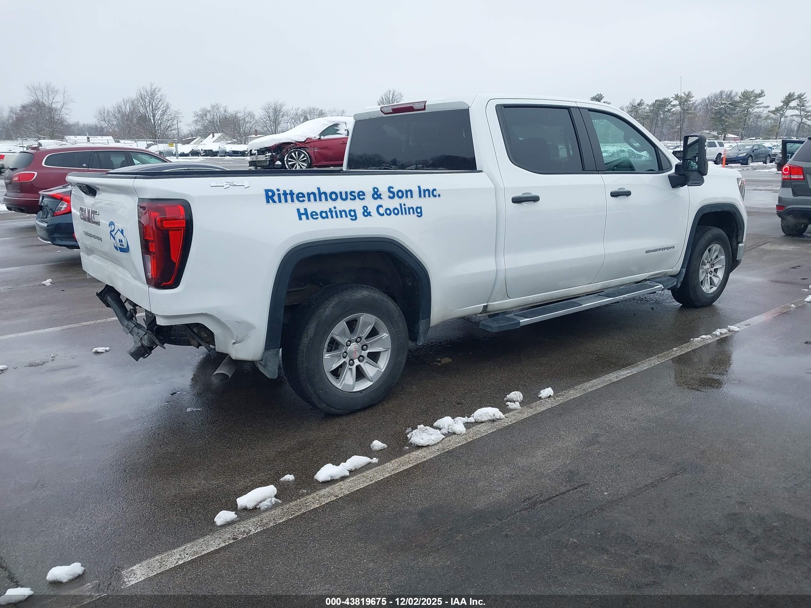 GMC SIERRA image 4