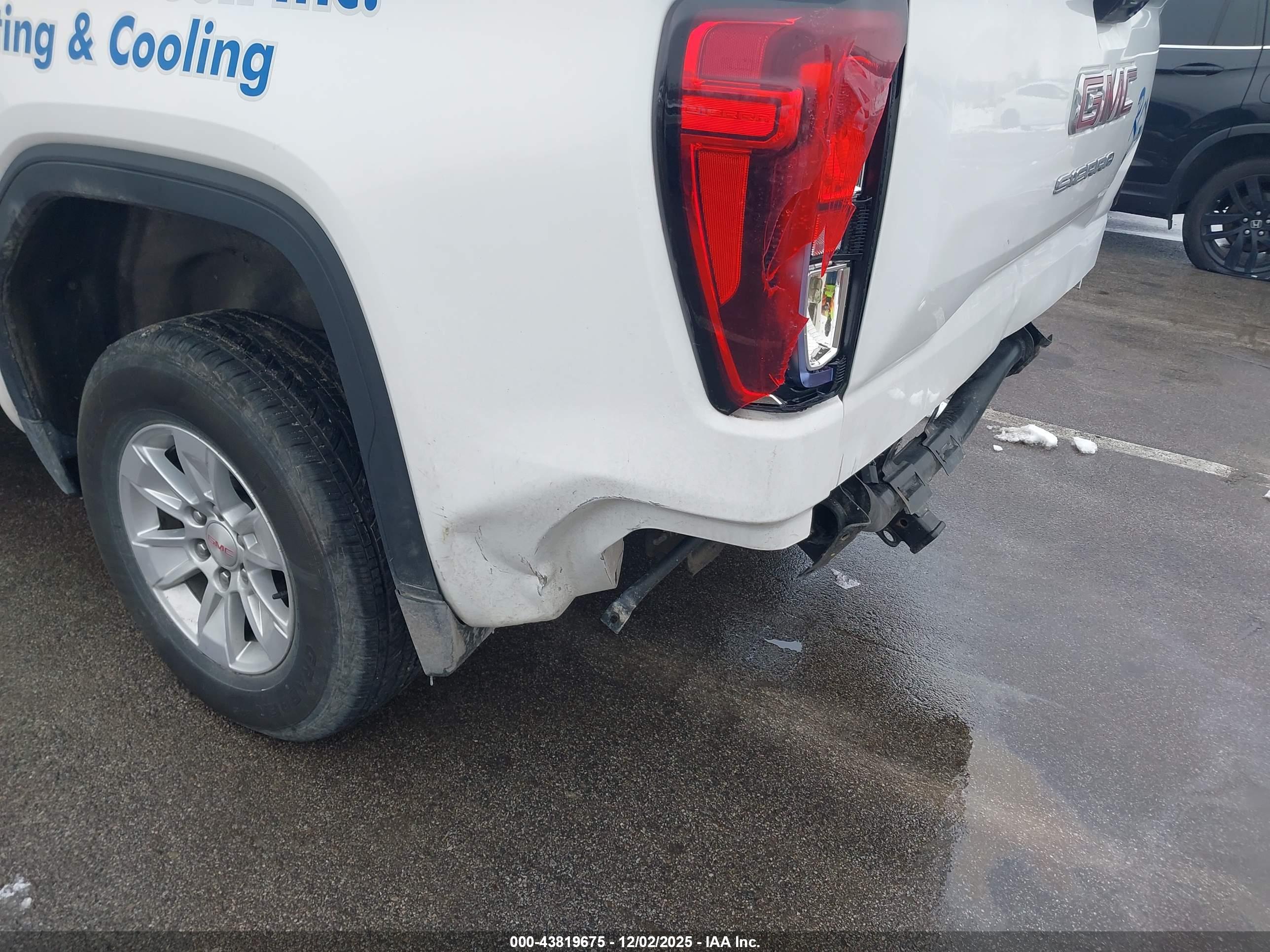 GMC SIERRA image 6