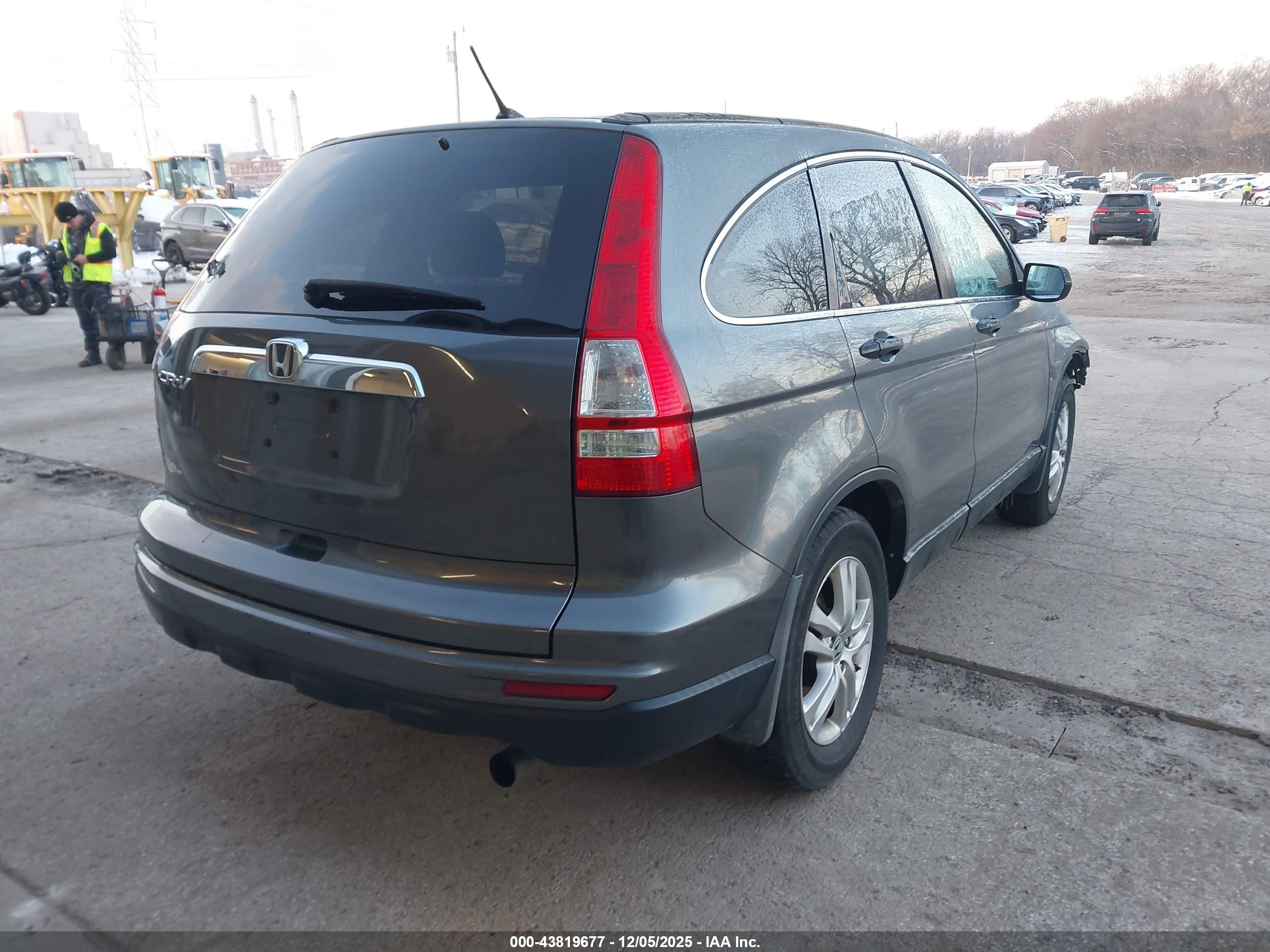 HONDA CR-V image 4