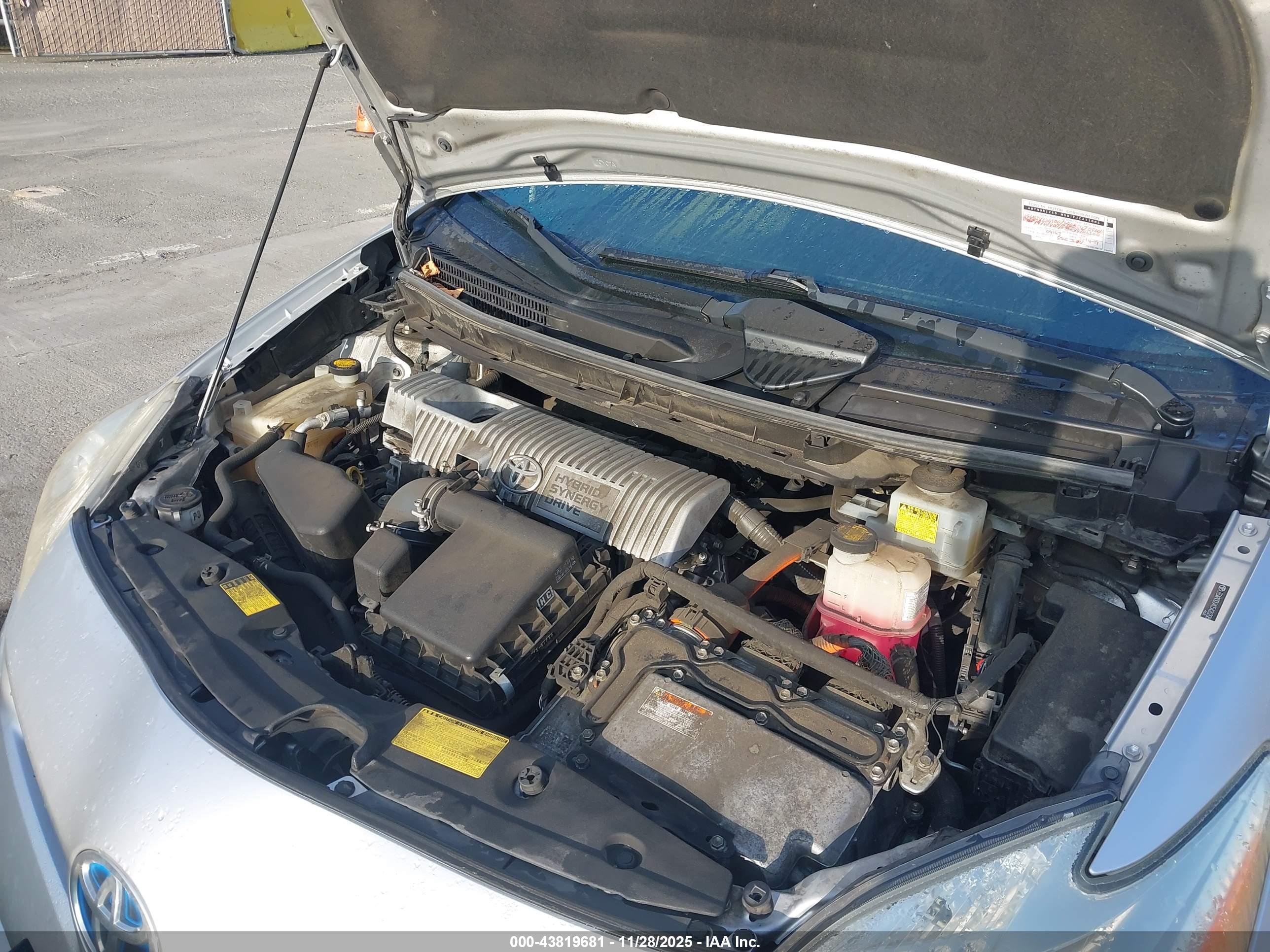 TOYOTA PRIUS image 10