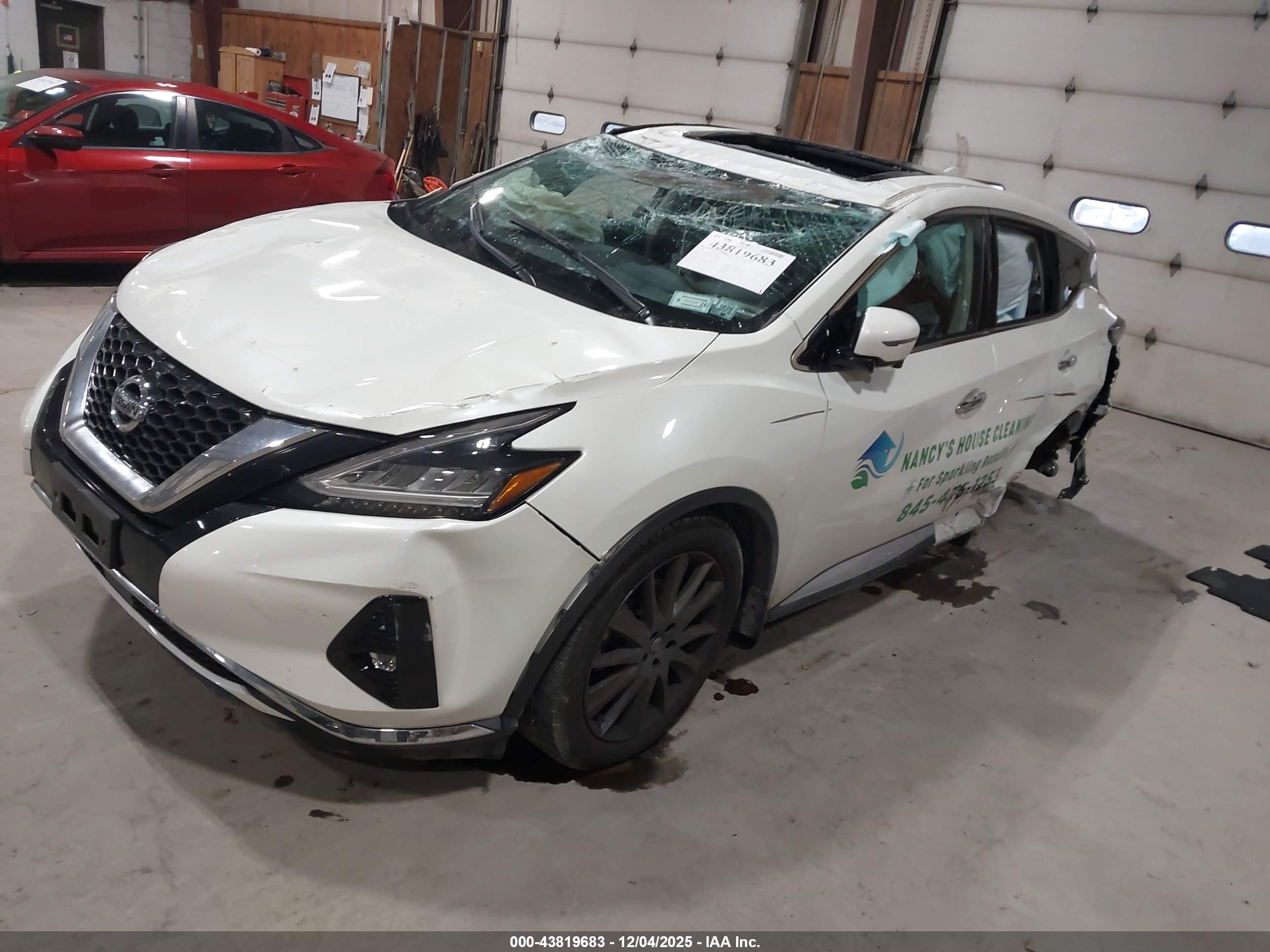 NISSAN MURANO image 2