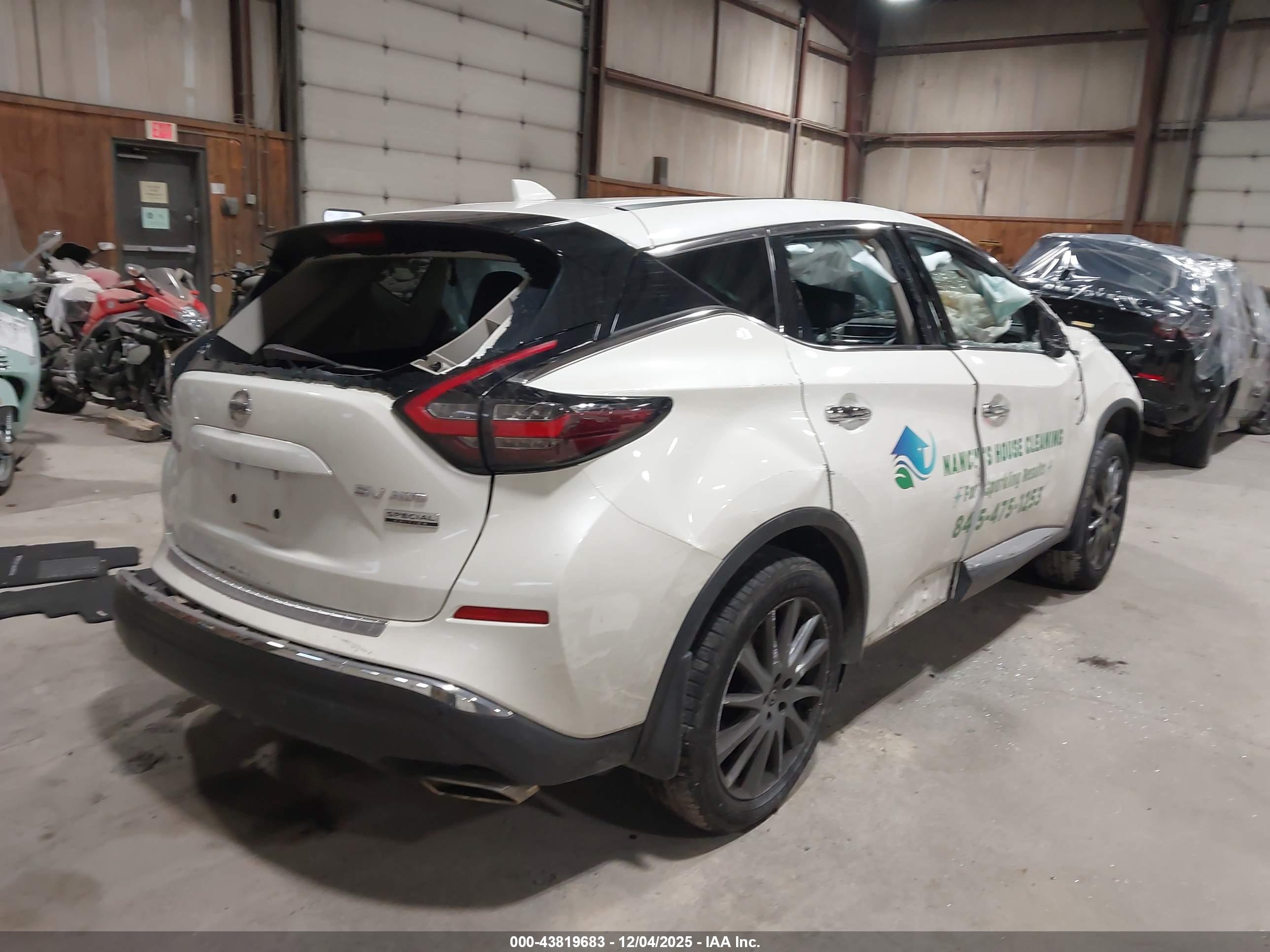 NISSAN MURANO image 4