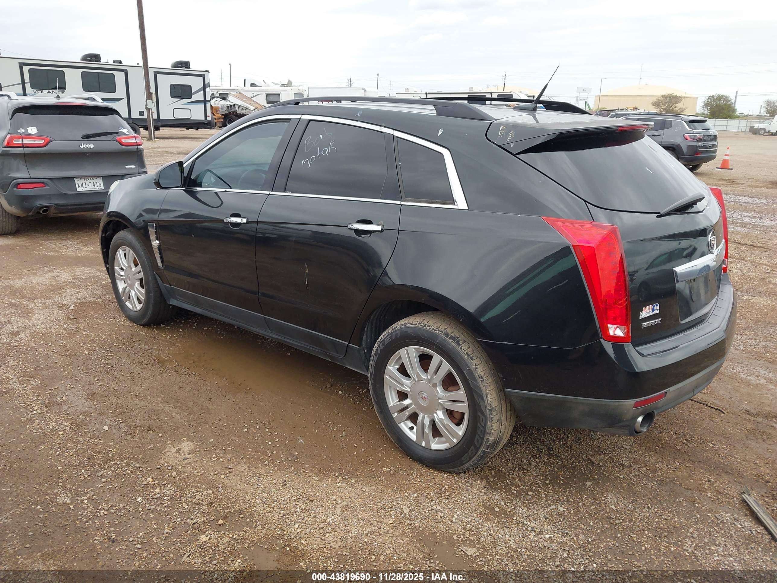 CADILLAC SRX image 3